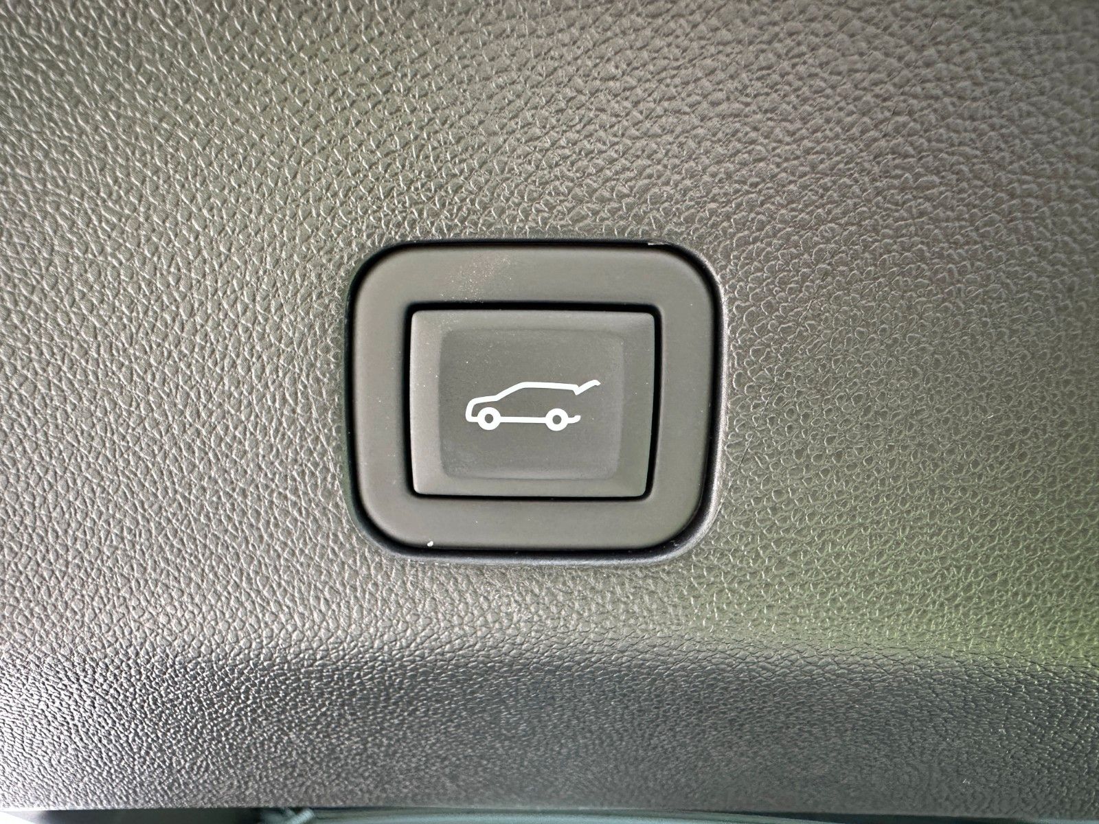 Fahrzeugabbildung Chevrolet Suburban High Country 6.2 ACC,HUD,BOSE,PANO,LUFT