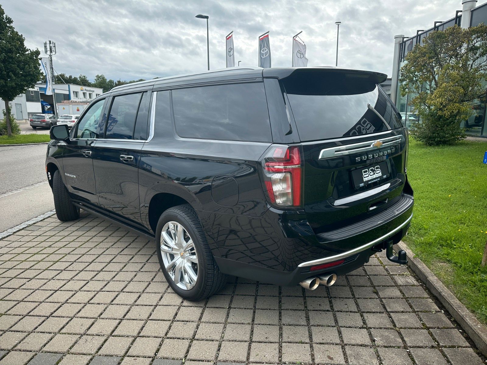 Fahrzeugabbildung Chevrolet Suburban High Country 6.2 ACC,HUD,BOSE,PANO,LUFT
