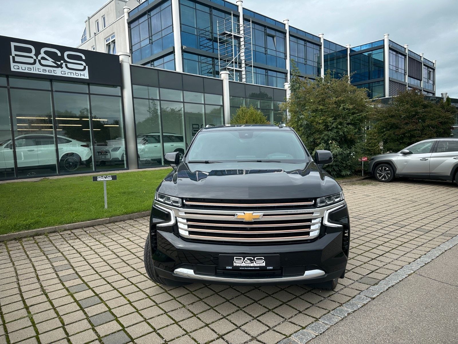 Fahrzeugabbildung Chevrolet Suburban High Country 6.2 ACC,HUD,BOSE,PANO,LUFT