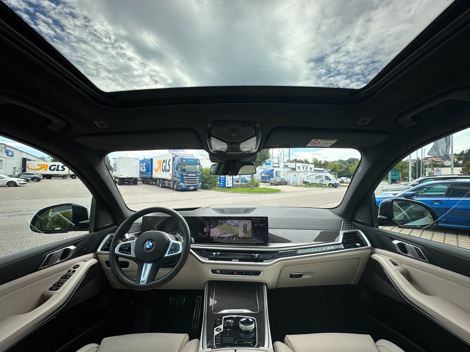 Fahrzeugabbildung BMW X5 30d xDrive MSport ACC,HUD,PANO,HARMAN,SOFTCL