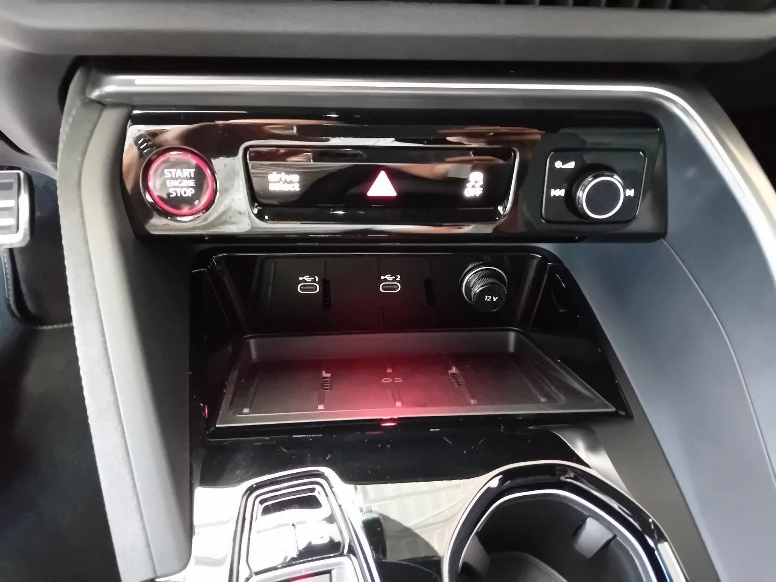 Fahrzeugabbildung Audi Q5 Sportback 2.0 TDI quattro ACC,MATRIX,360,Usw