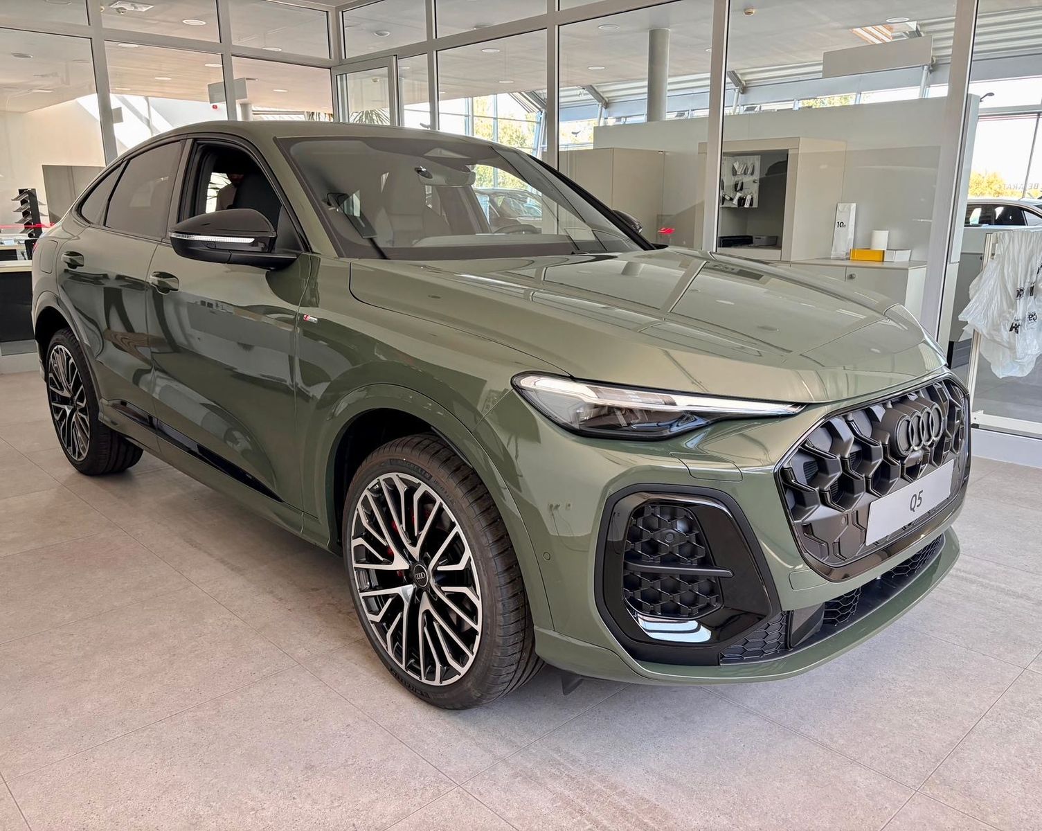 Fahrzeugabbildung Audi Q5 Sportback 2.0 TDI quattro ACC,MATRIX,360,Usw