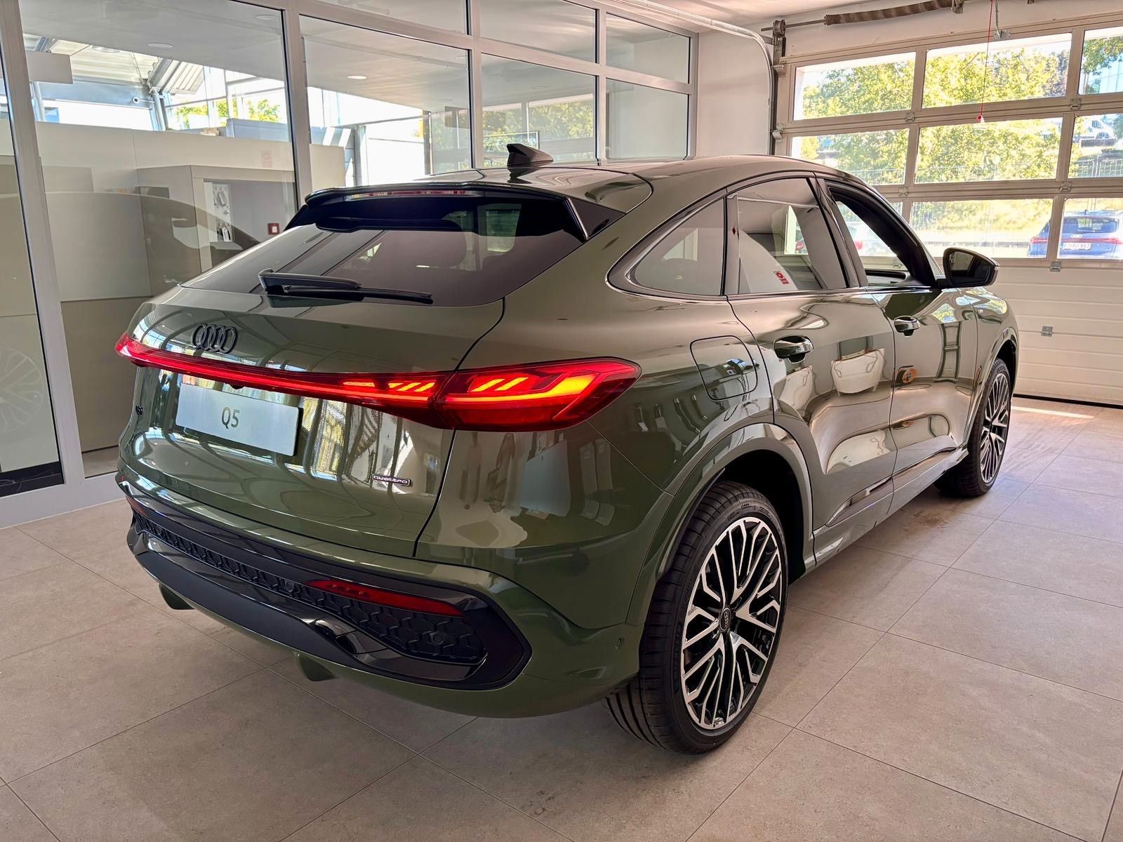 Fahrzeugabbildung Audi Q5 Sportback 2.0 TDI quattro ACC,MATRIX,360,Usw