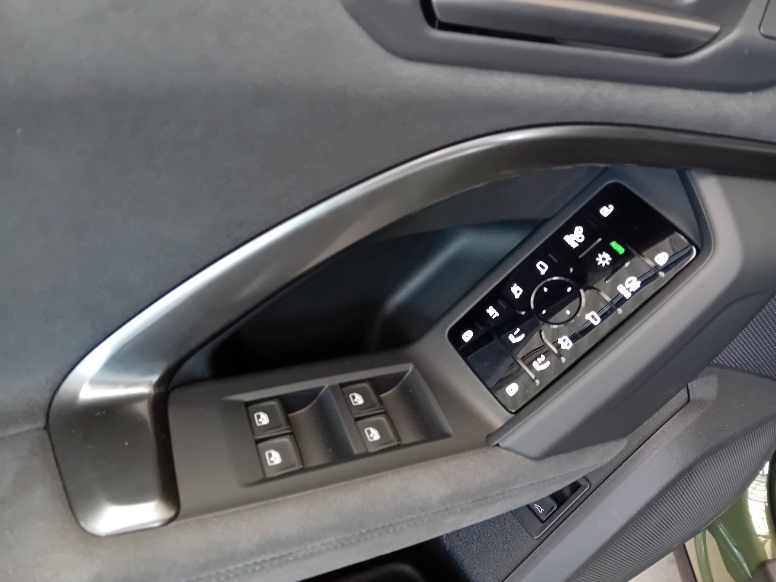 Fahrzeugabbildung Audi Q5 Sportback 2.0 TDI quattro ACC,MATRIX,360,Usw