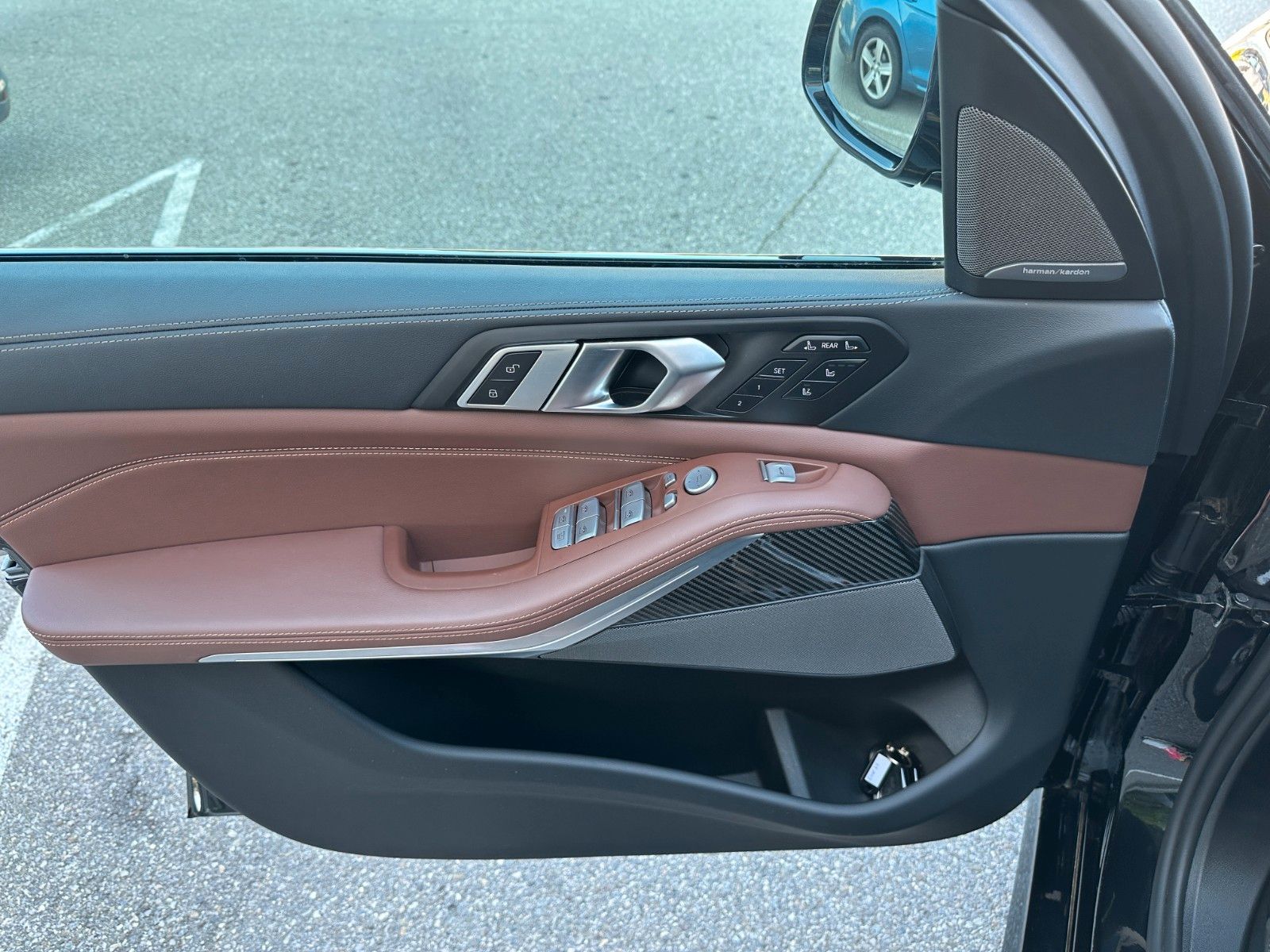 Fahrzeugabbildung BMW X7 xDrive 40d M Sport ACC,HUD,SKYl,SFTCL,INTLENK