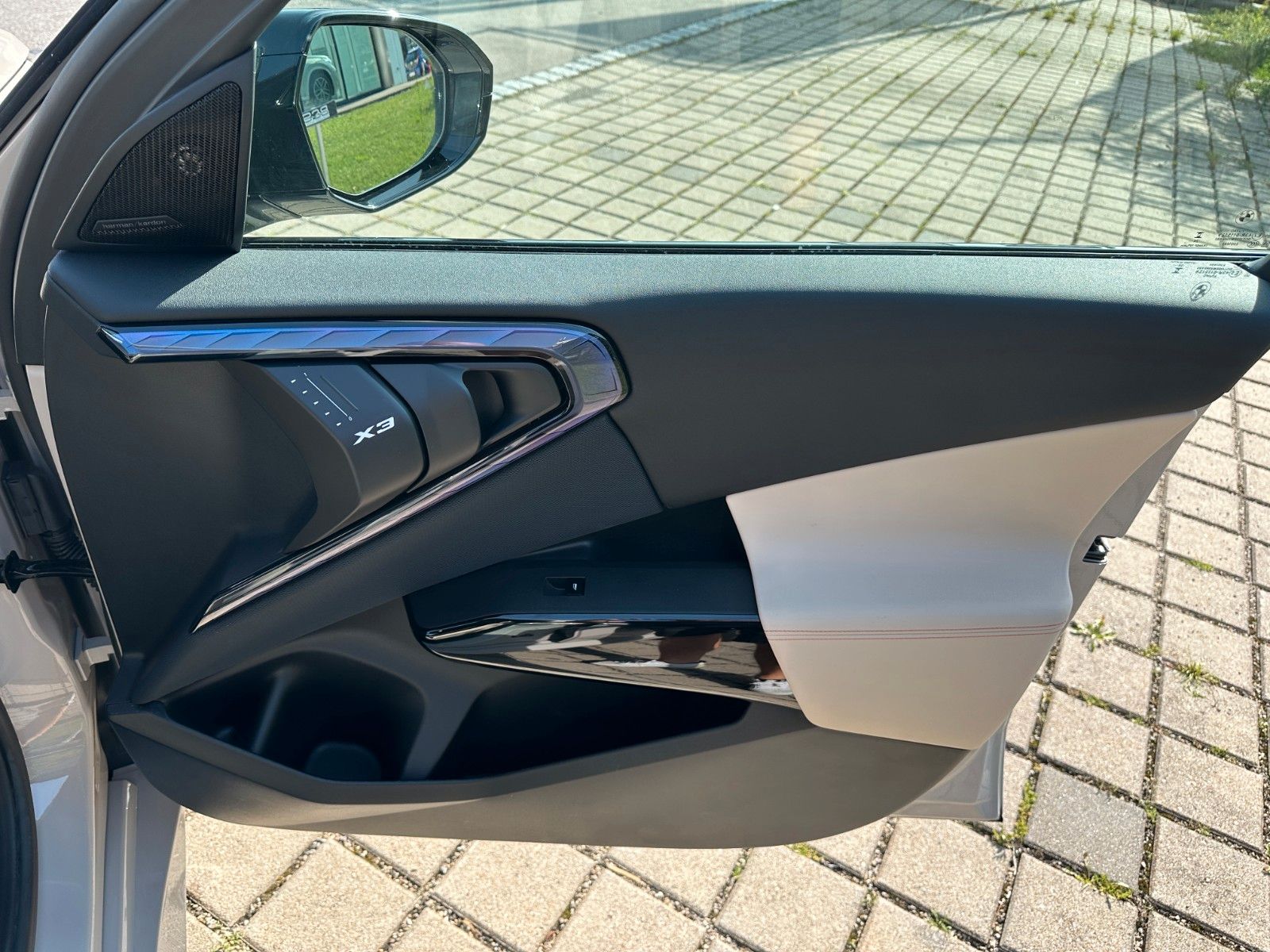 Fahrzeugabbildung BMW X3 M50 xDrive ACC,HUD,PANO,HARMAN,AHK,21",