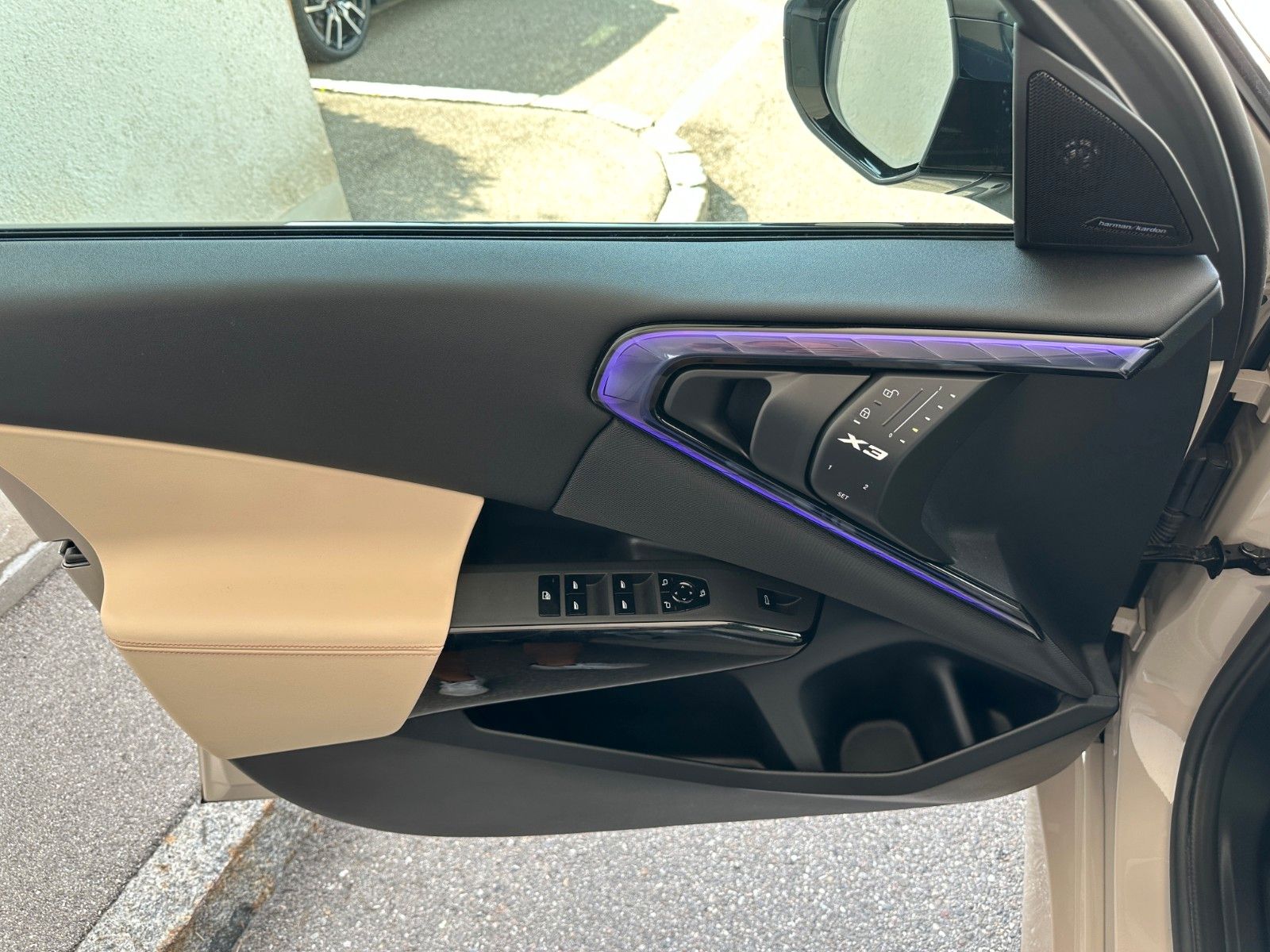 Fahrzeugabbildung BMW X3 M50 xDrive ACC,HUD,PANO,HARMAN,AHK,21",
