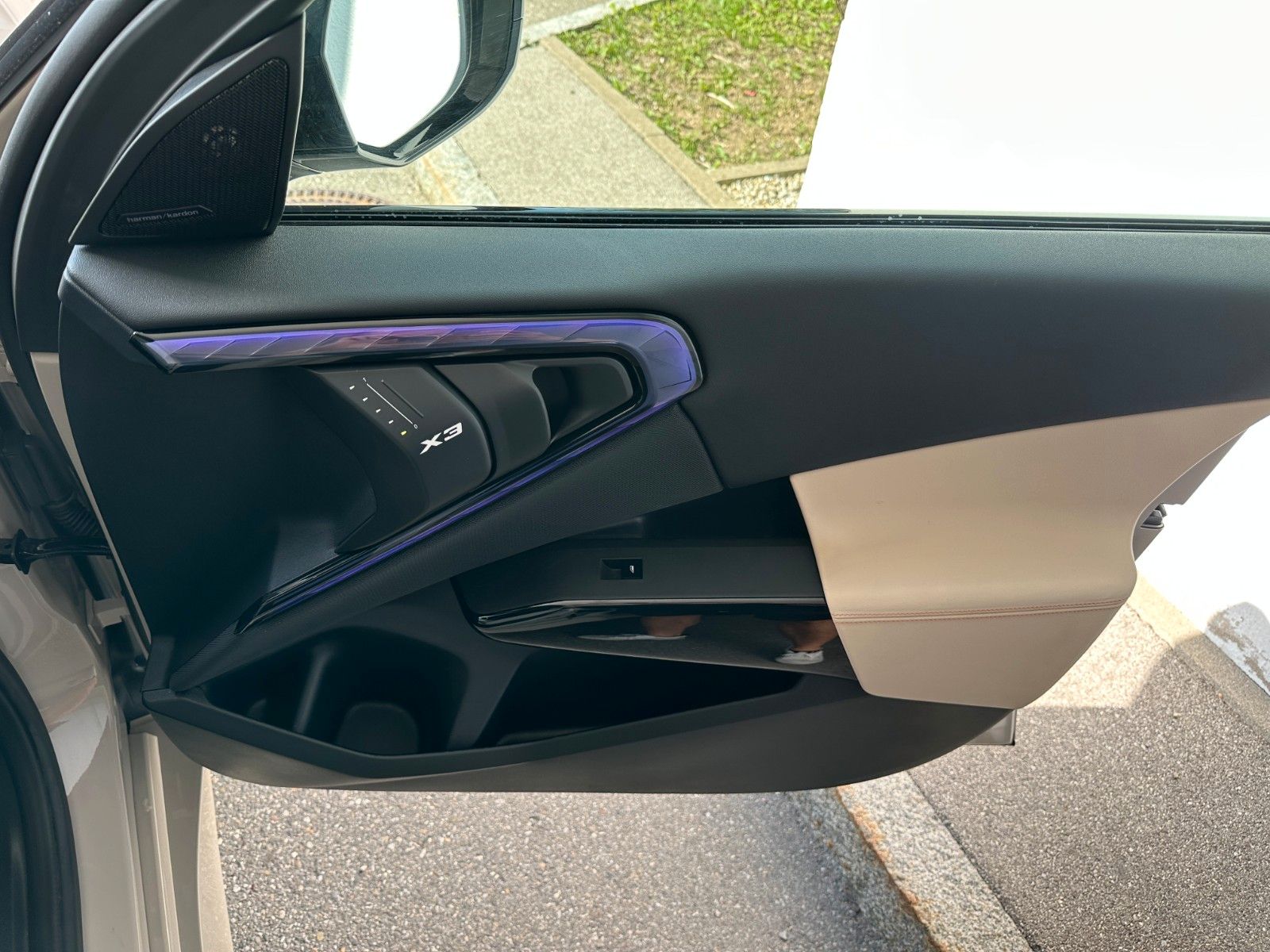 Fahrzeugabbildung BMW X3 M50 xDrive ACC,HUD,PANO,HARMAN,AHK,21",