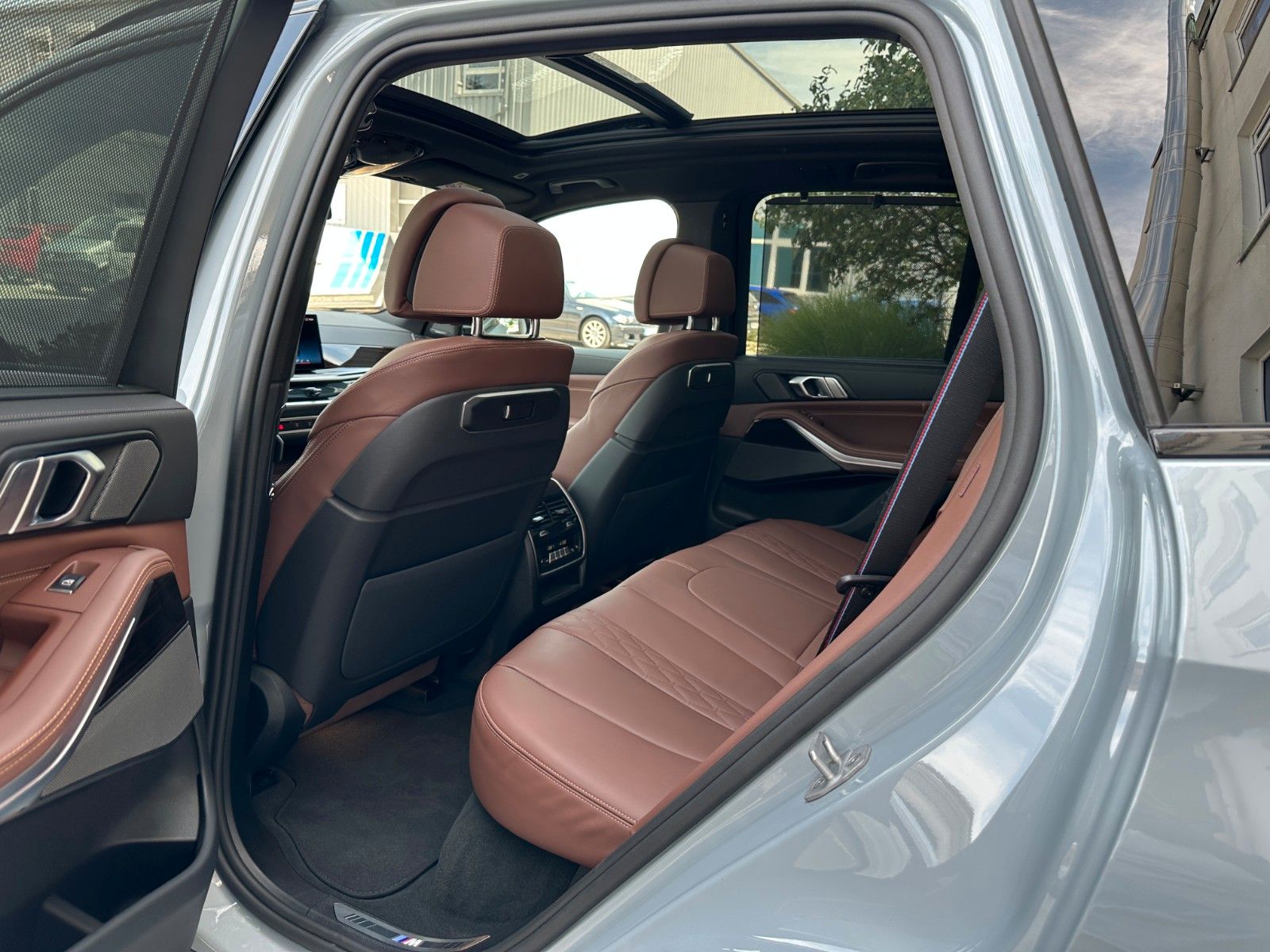 Fahrzeugabbildung BMW X5 30 d xDrive ACC,HUD,PANO,HARMAN,LUFT,360,AHK