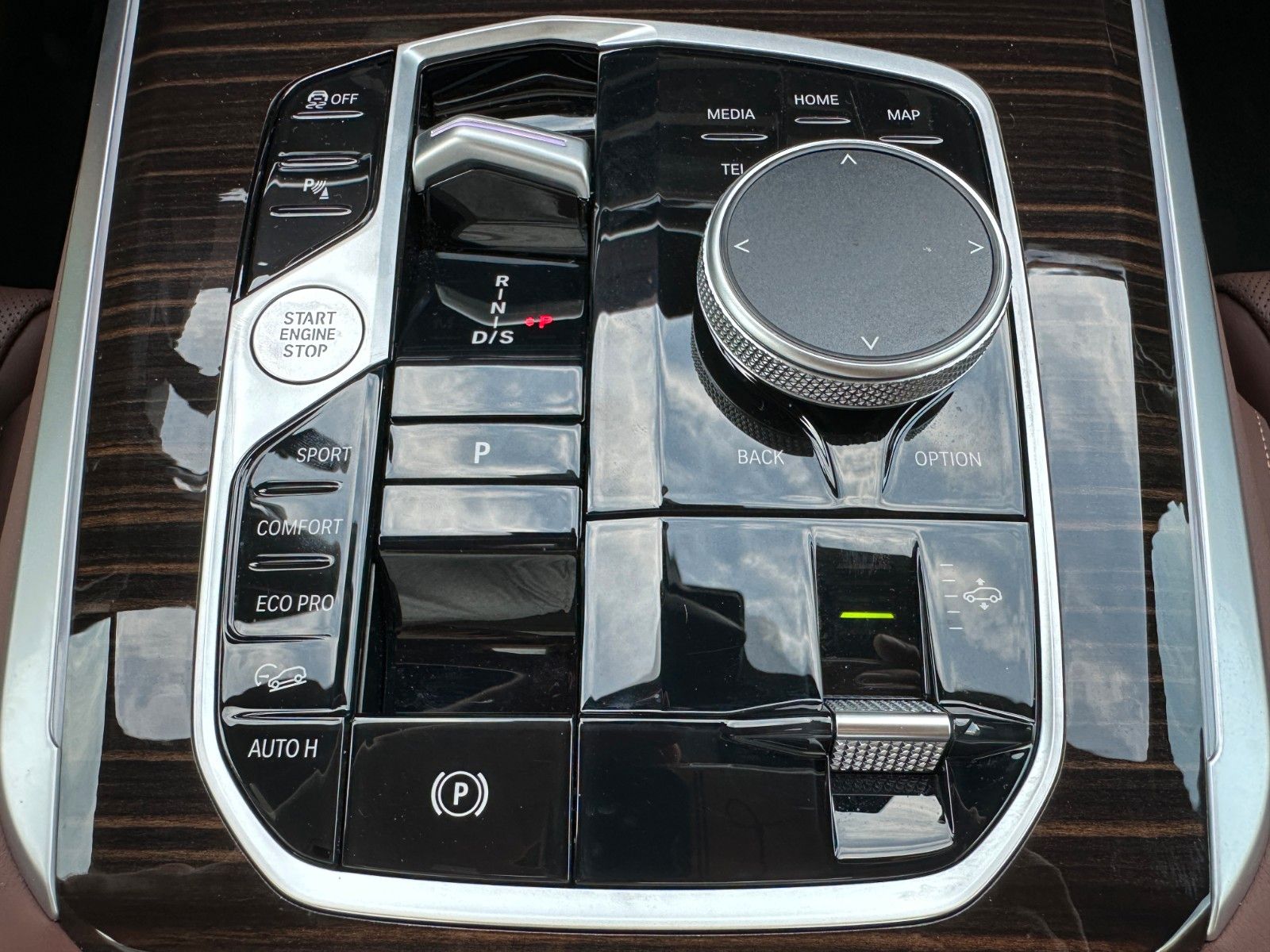 Fahrzeugabbildung BMW X5 30 d xDrive ACC,HUD,PANO,HARMAN,LUFT,360,AHK