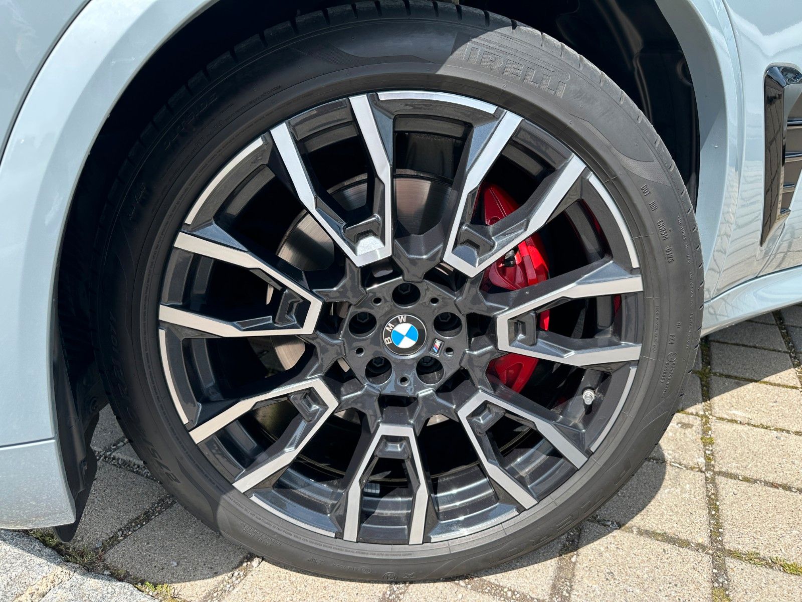 Fahrzeugabbildung BMW X5 30 d xDrive ACC,HUD,PANO,HARMAN,LUFT,360,AHK