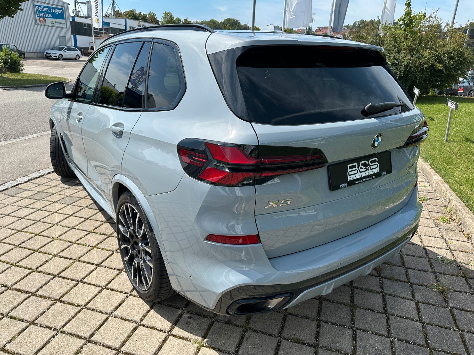 Fahrzeugabbildung BMW X5 30 d xDrive ACC,HUD,PANO,HARMAN,LUFT,360,AHK