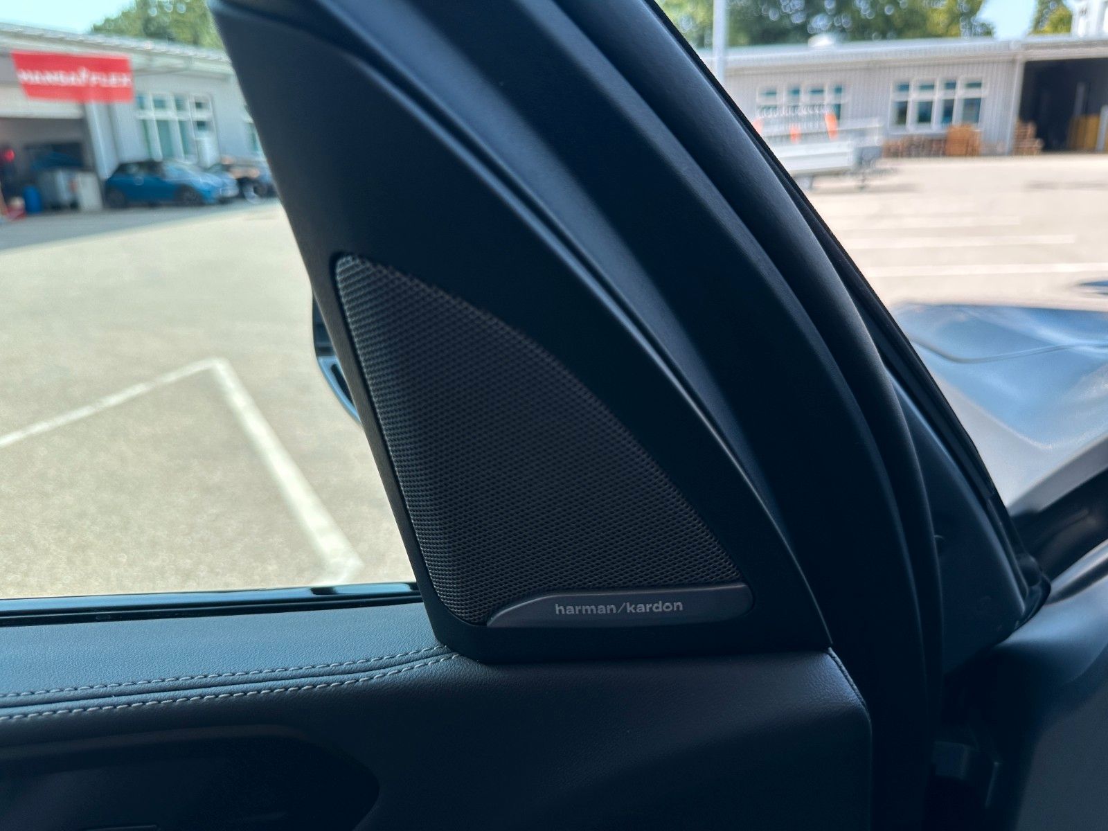 Fahrzeugabbildung BMW X5 50e xDrive MSport ACC,HUD,HARMAN,LUFT,AHK,360