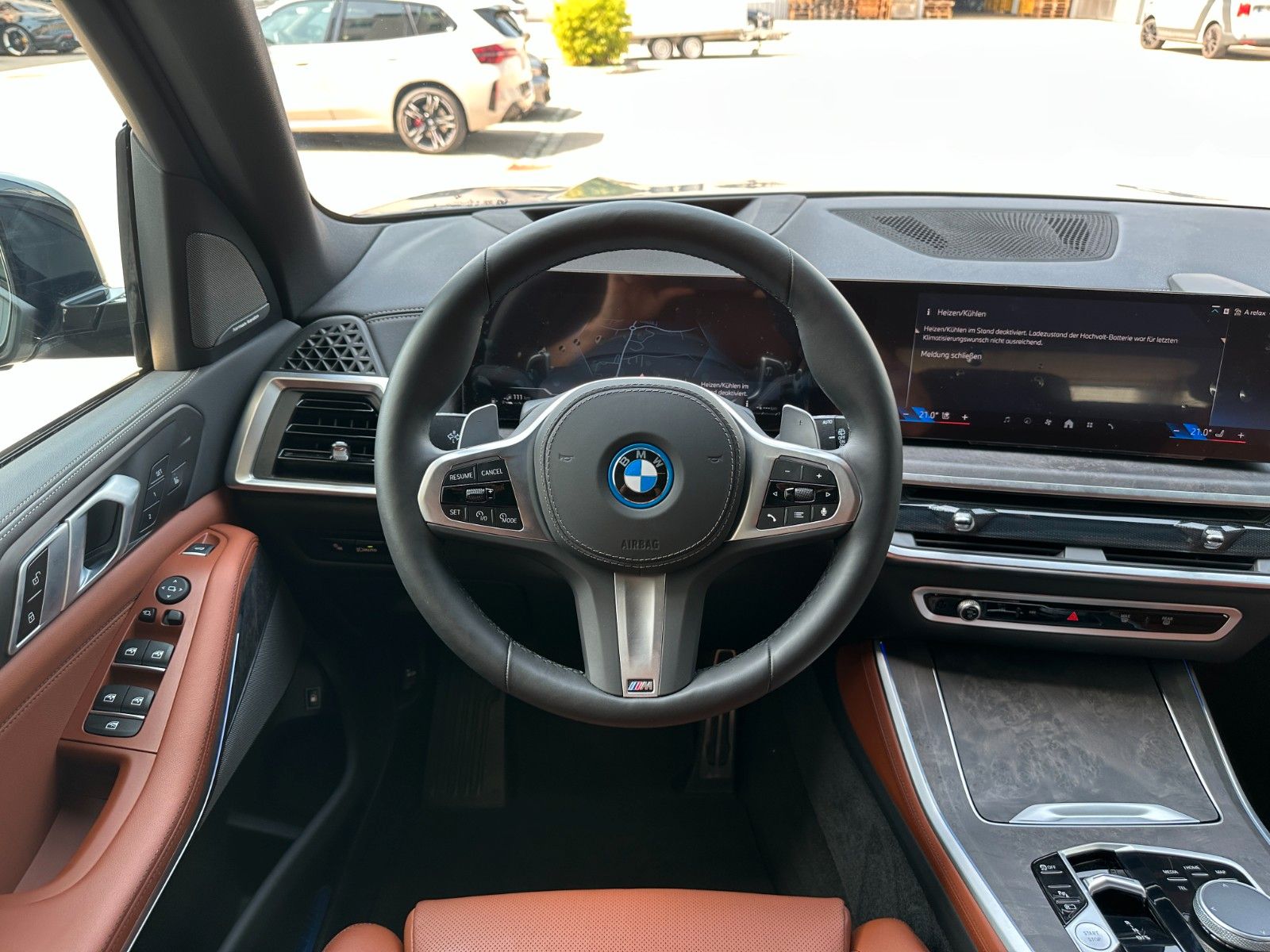 Fahrzeugabbildung BMW X5 50e xDrive MSport ACC,HUD,HARMAN,LUFT,AHK,360