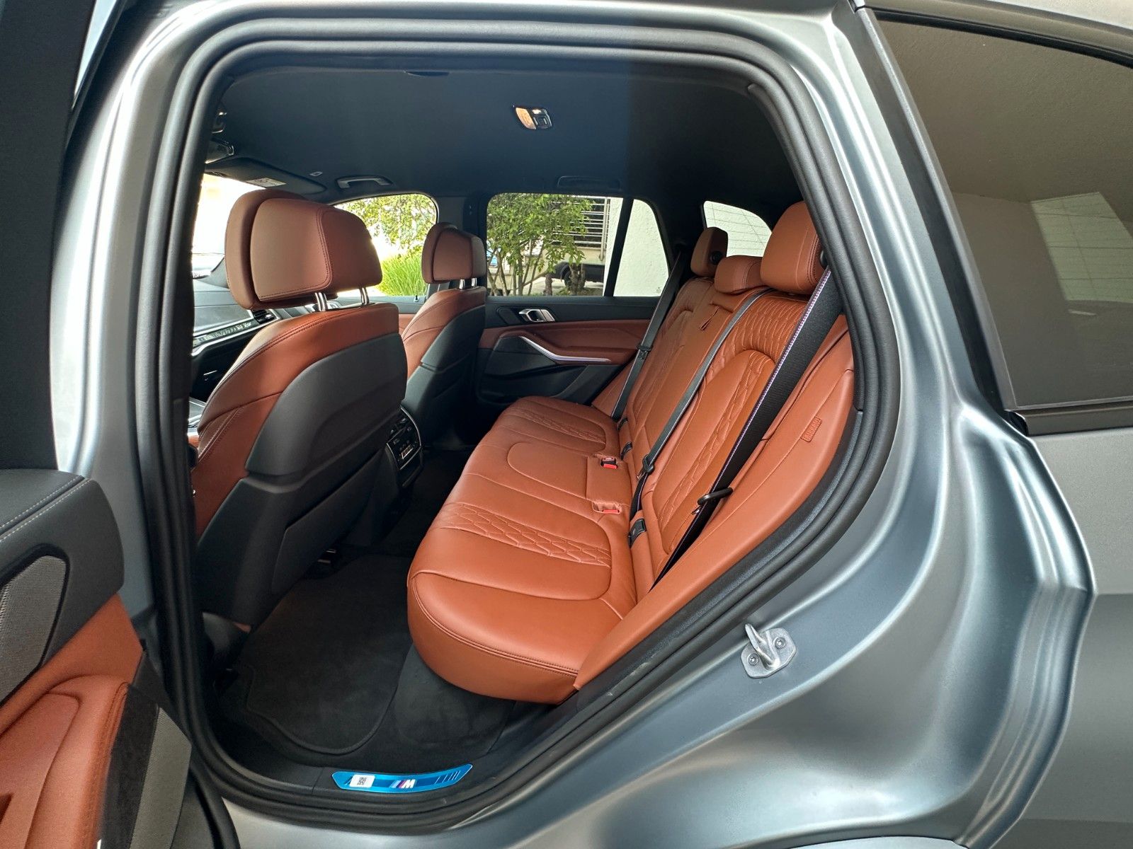 Fahrzeugabbildung BMW X5 50e xDrive MSport ACC,HUD,HARMAN,LUFT,AHK,360