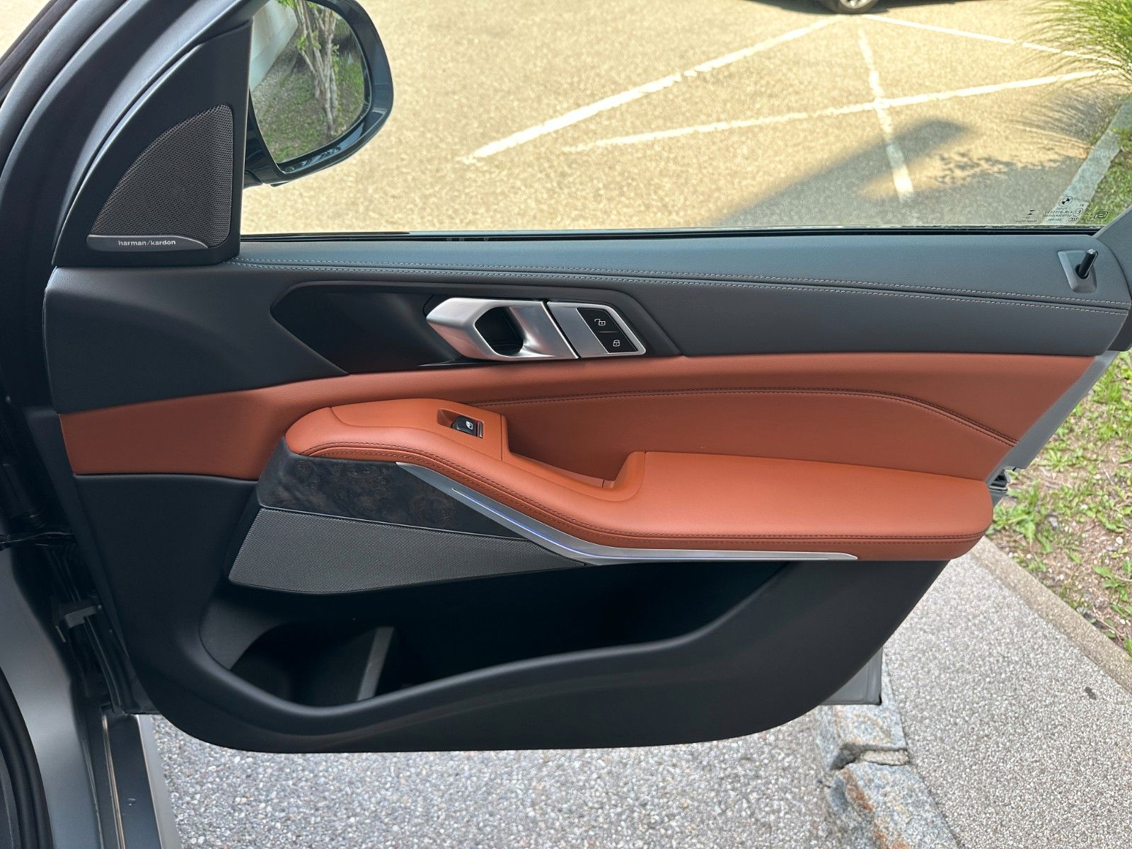 Fahrzeugabbildung BMW X5 50e xDrive MSport ACC,HUD,HARMAN,LUFT,AHK,360