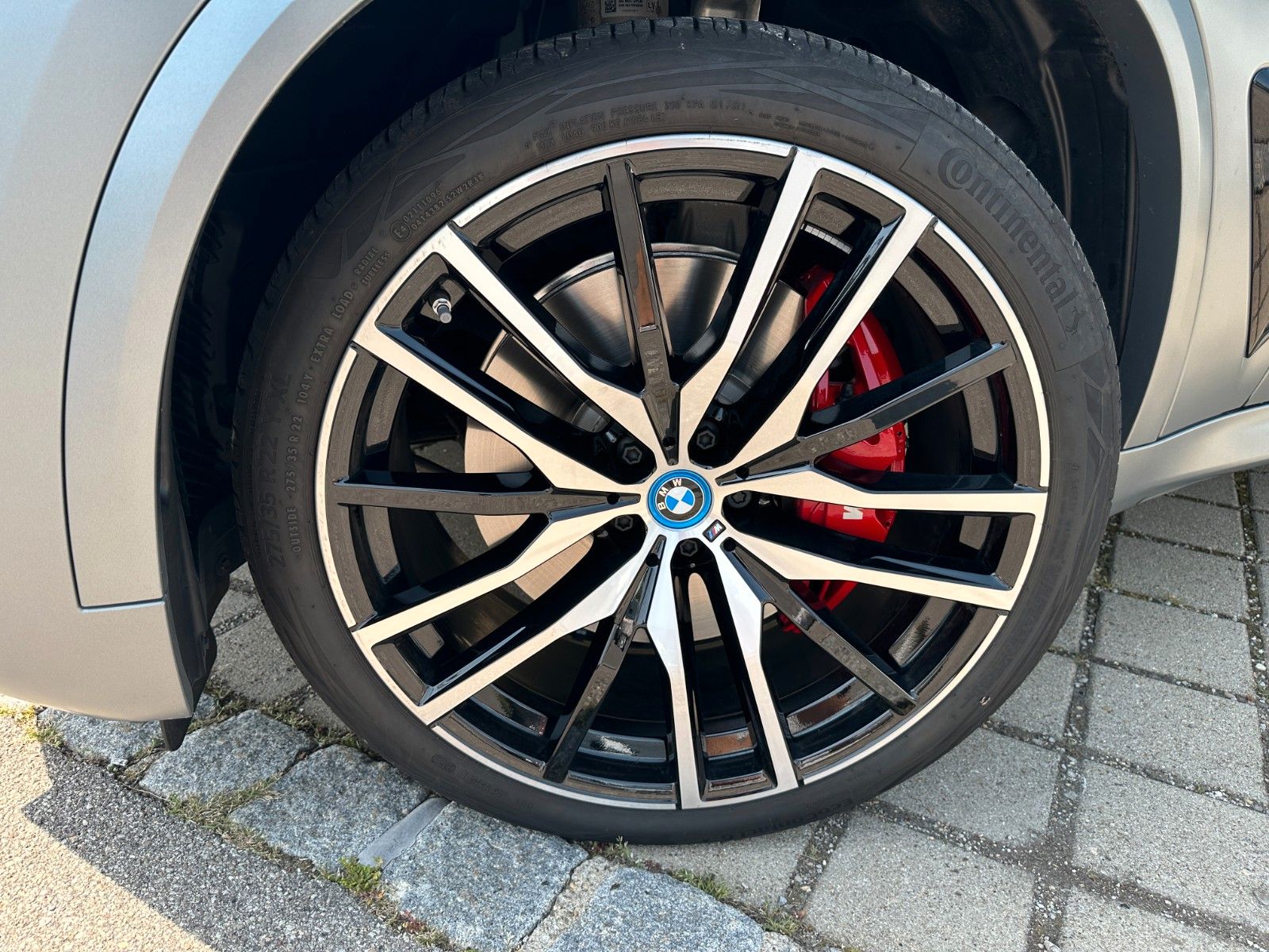 Fahrzeugabbildung BMW X5 50e xDrive MSport ACC,HUD,HARMAN,LUFT,AHK,360