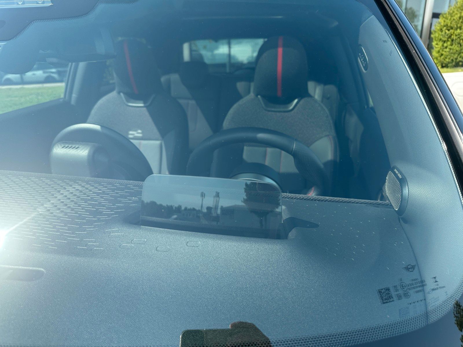 Fahrzeugabbildung MINI Cooper S John Cooper Works Trim XL Pack,Pano,ACC