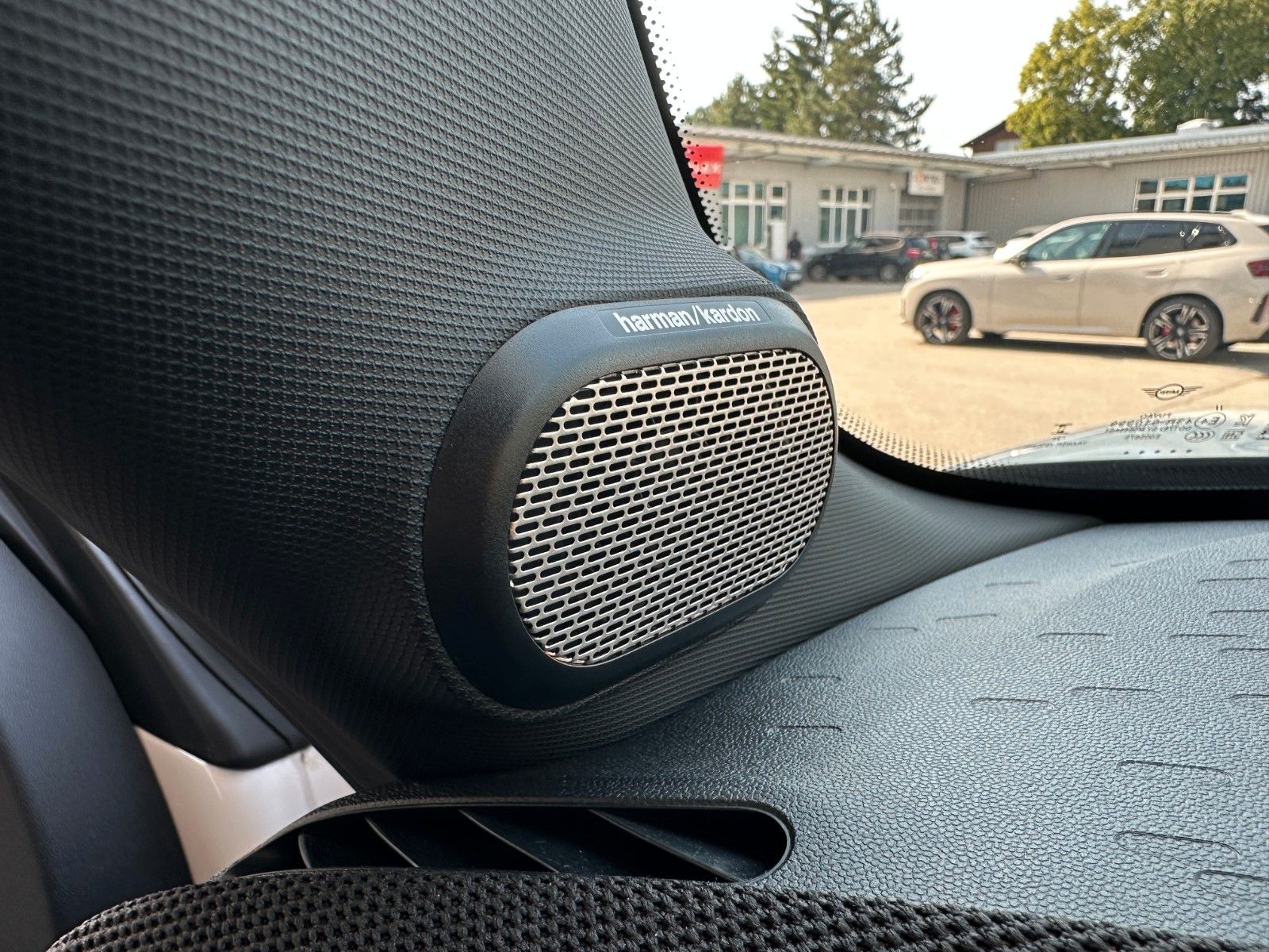 Fahrzeugabbildung MINI Cooper S John Cooper Works Trim XL Pack,Pano,ACC