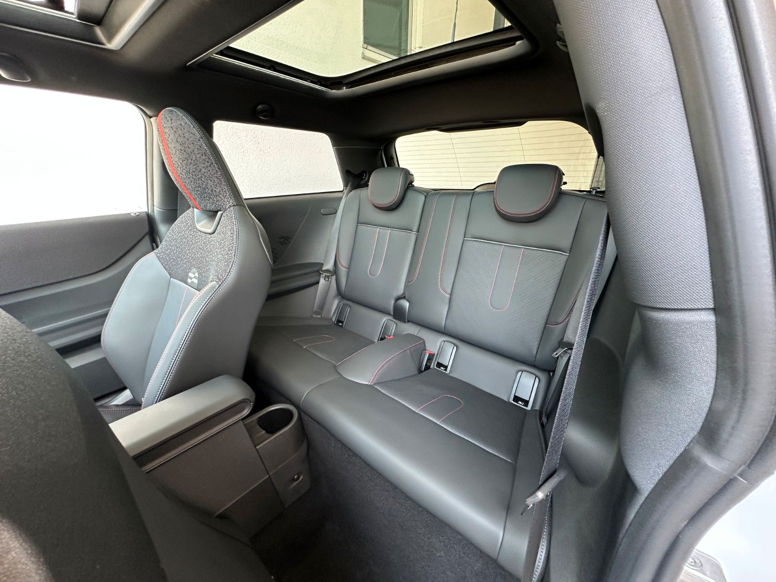 Fahrzeugabbildung MINI Cooper S John Cooper Works Trim XL Pack,Pano,ACC