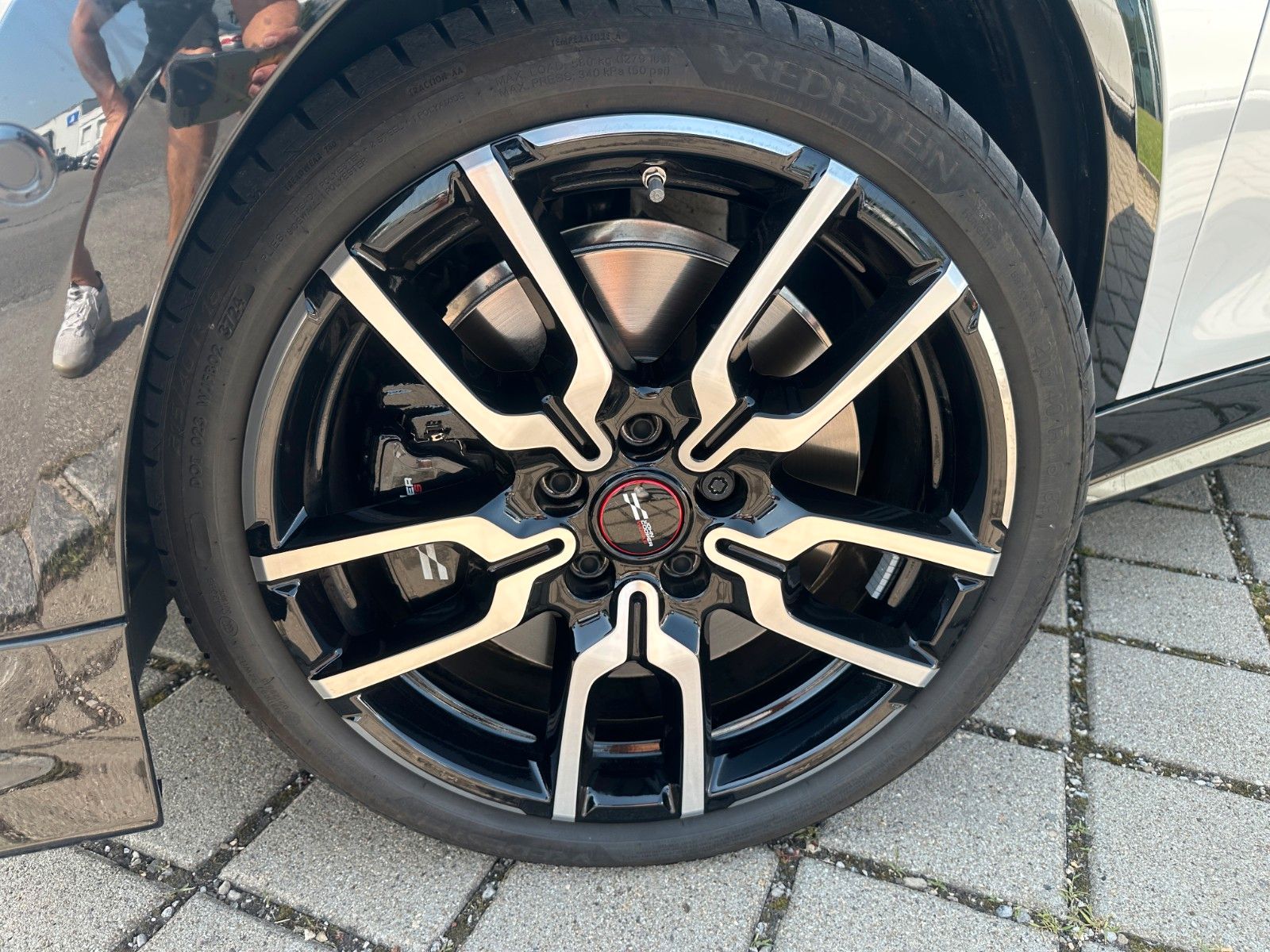 Fahrzeugabbildung MINI Cooper S John Cooper Works Trim XL Pack,Pano,ACC
