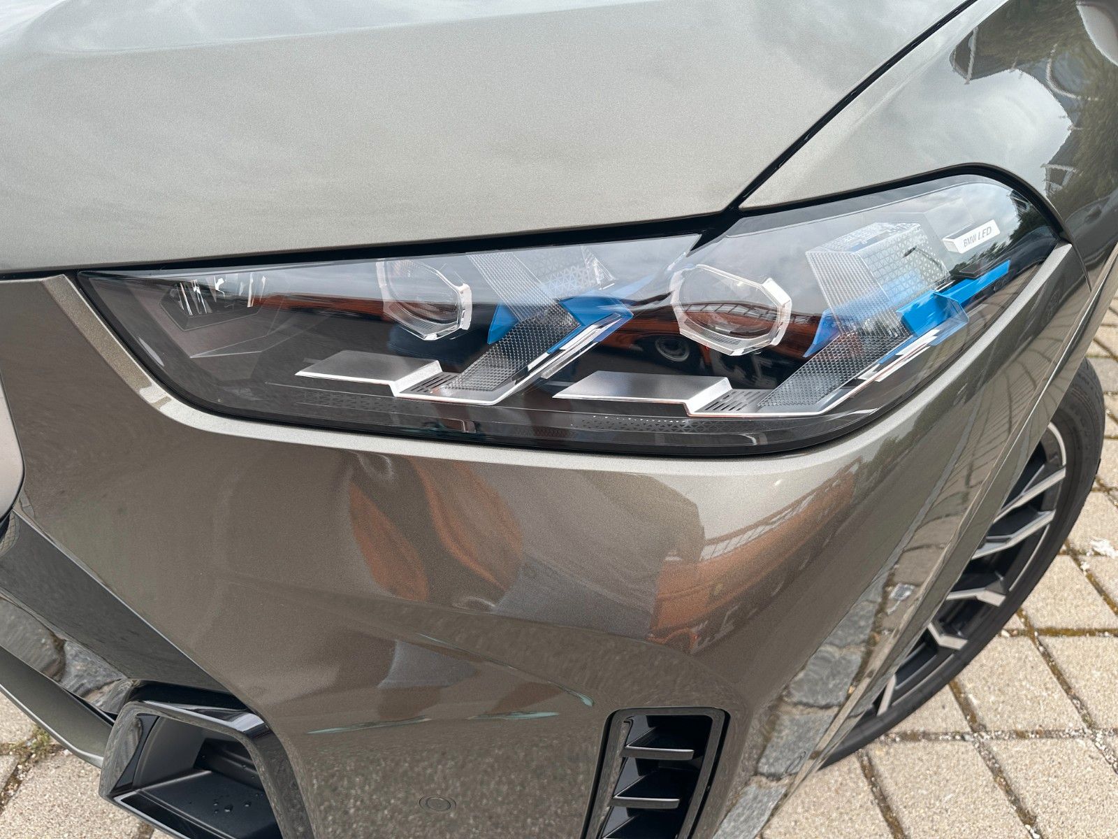 Fahrzeugabbildung BMW X5 50e xDrive MSport ACC,HUD,PANO,HARMAN,LUFT,..