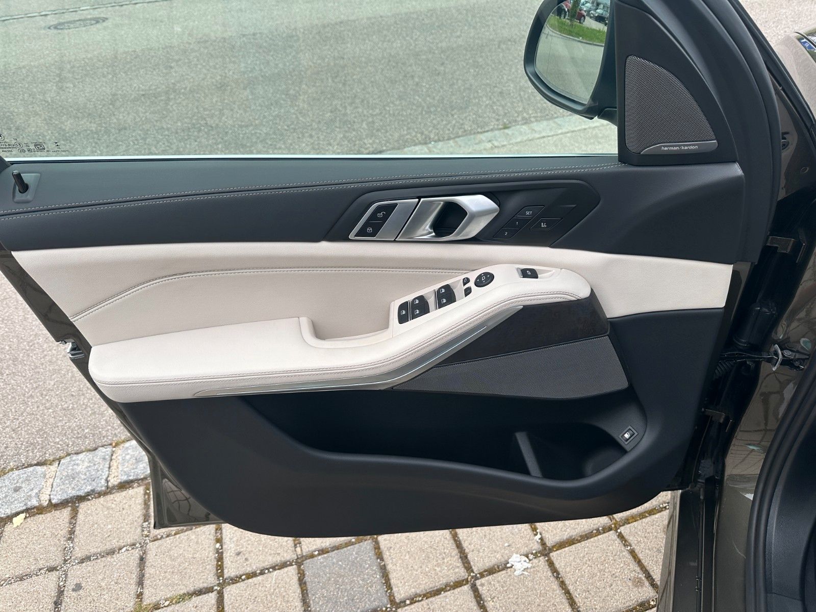 Fahrzeugabbildung BMW X5 50e xDrive MSport ACC,HUD,PANO,HARMAN,LUFT,..