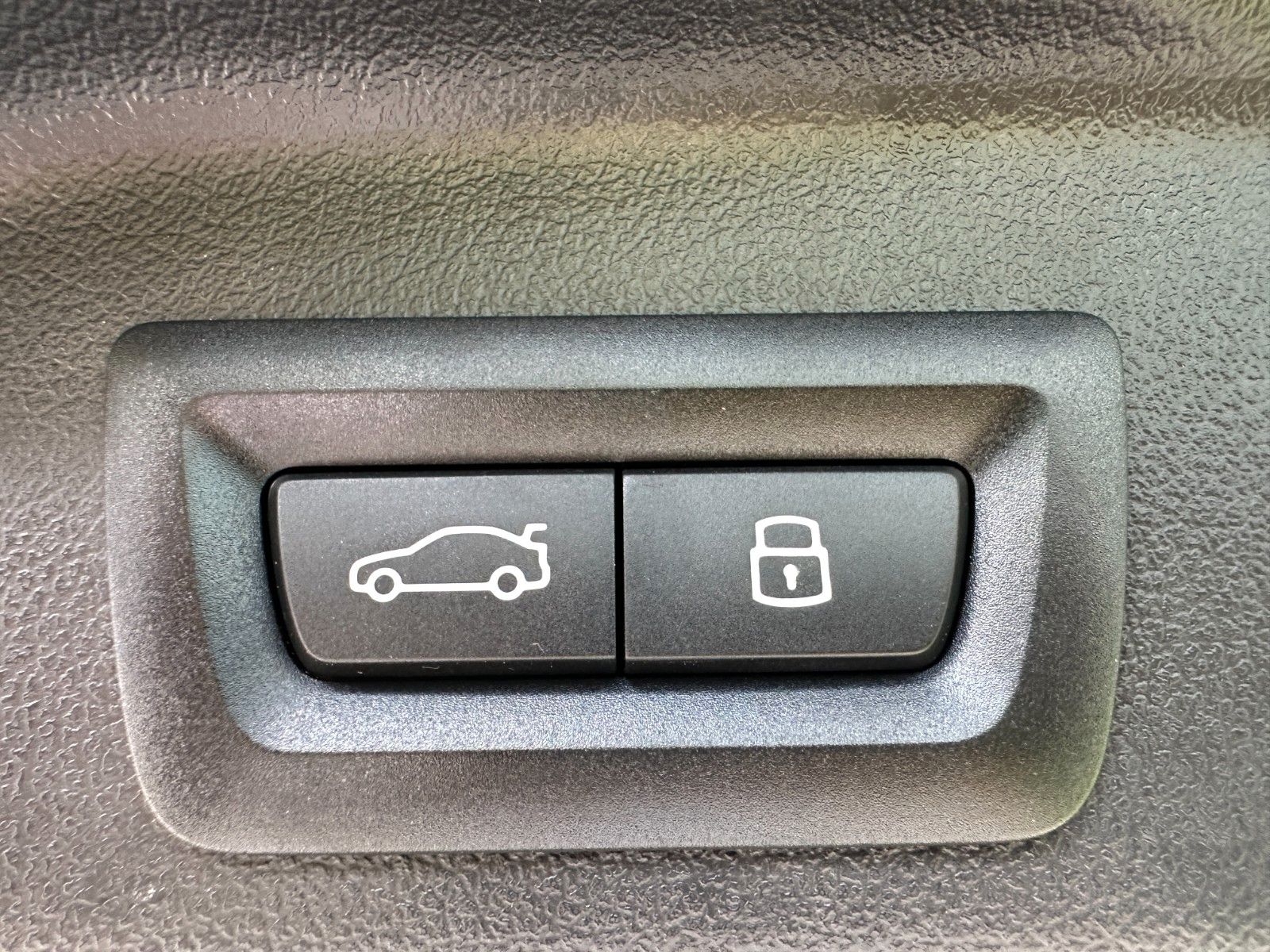 Fahrzeugabbildung BMW X5 50e xDrive MSport ACC,HUD,PANO,HARMAN,LUFT,..