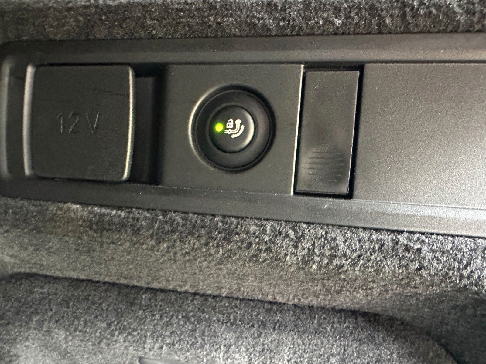 Fahrzeugabbildung BMW X5 50e xDrive MSport ACC,HUD,PANO,HARMAN,LUFT,..