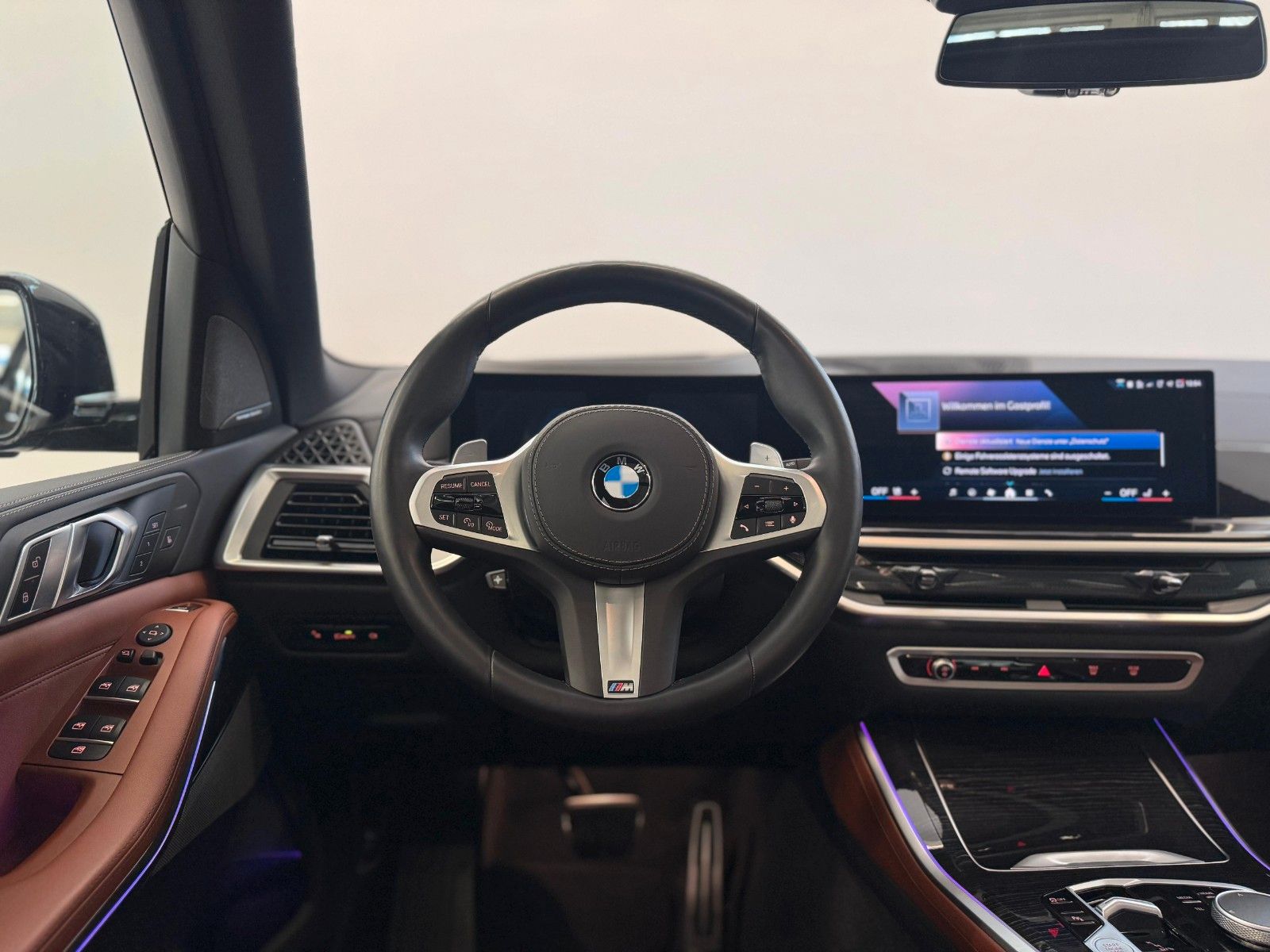 Fahrzeugabbildung BMW X5 40d xDrive MSport ACC,HUD,PANO,H&K,SOFT,360