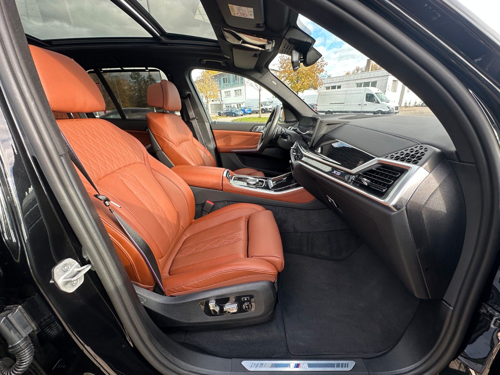 Fahrzeugabbildung BMW X5 40d xDrive MSport ACC,HUD,PANO,H&K,SOFT,360