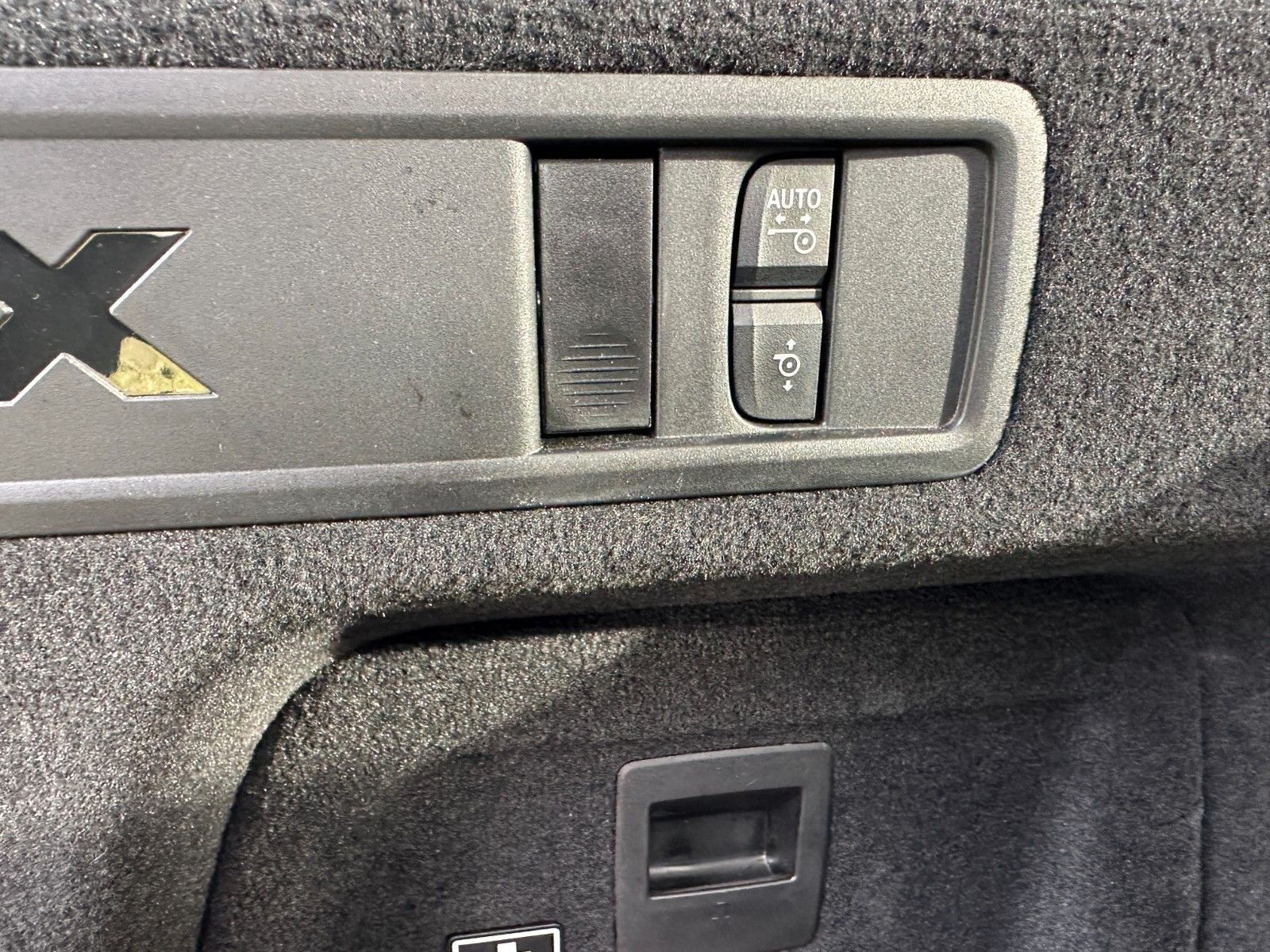 Fahrzeugabbildung BMW X5 40d xDrive MSport ACC,HUD,PANO,H&K,SOFT,360