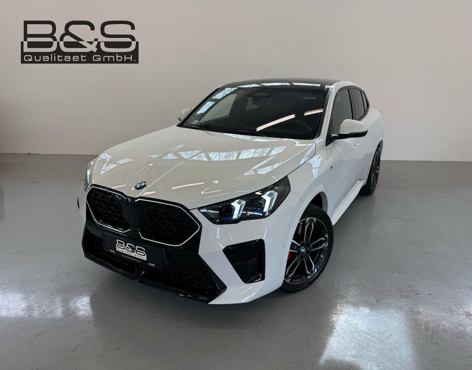 Fahrzeugabbildung BMW X2 20d xDrive MSport ACC,HUD,PANO,HARMAN,Usw