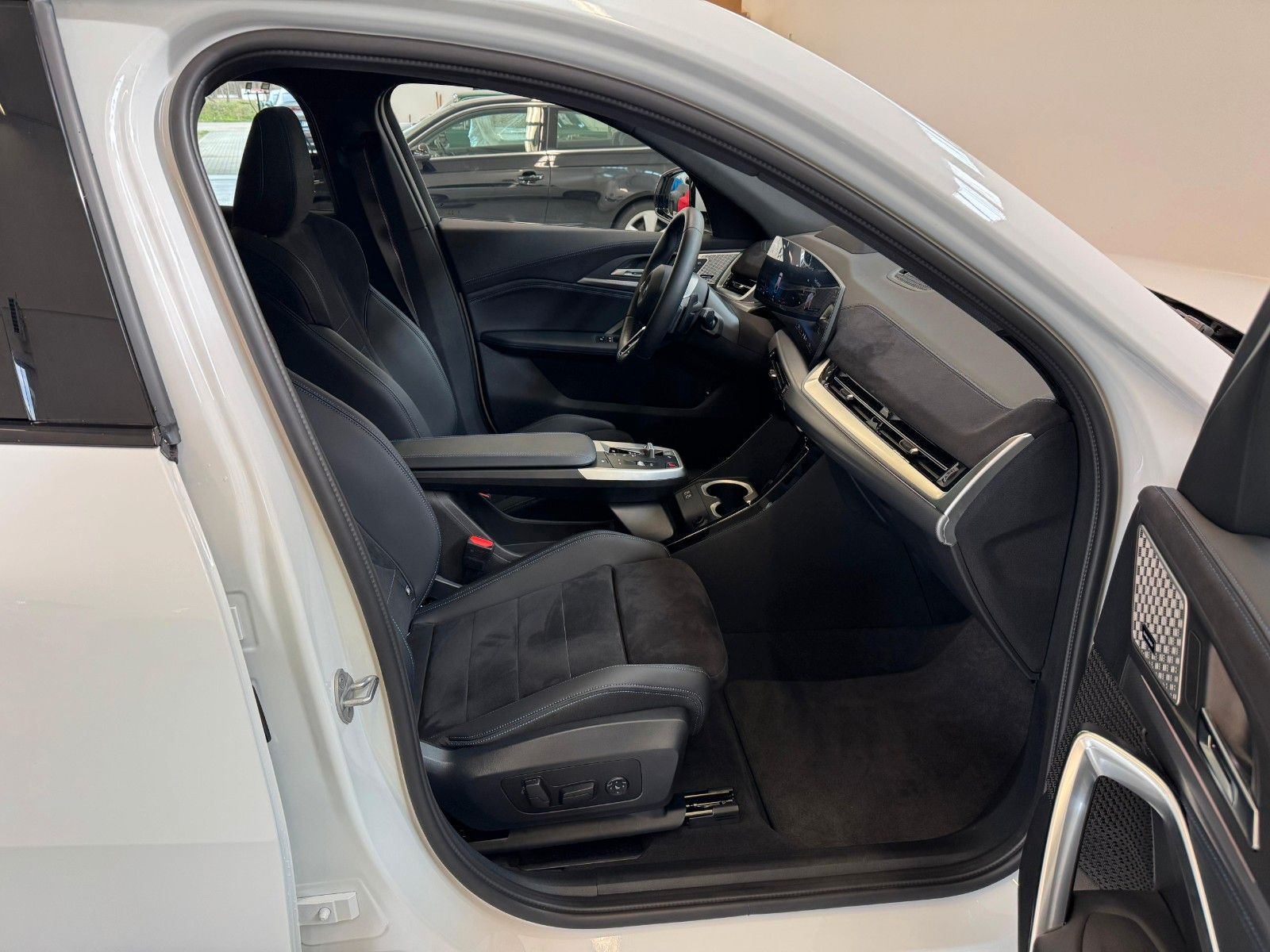 Fahrzeugabbildung BMW X2 20d xDrive MSport ACC,HUD,PANO,HARMAN,Usw