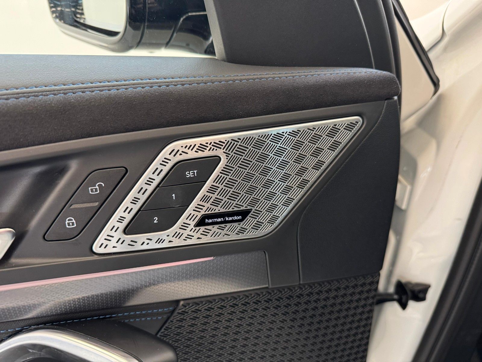 Fahrzeugabbildung BMW X2 20d xDrive MSport ACC,HUD,PANO,HARMAN,Usw