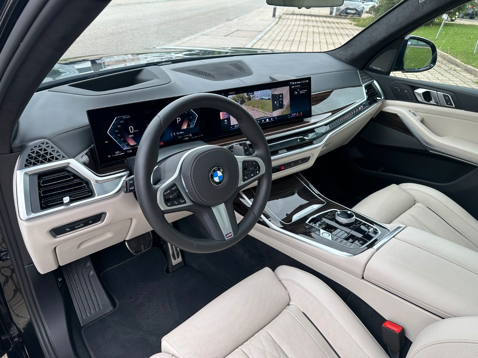 Fahrzeugabbildung BMW X7 xDrive 40d MSport ACC,HUD,SKYL,HARMAN,LUFT...