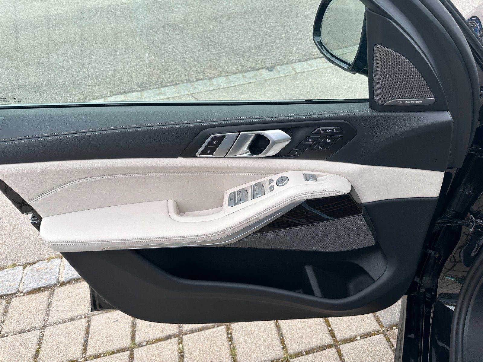 Fahrzeugabbildung BMW X7 xDrive 40d MSport ACC,HUD,SKYL,HARMAN,LUFT...