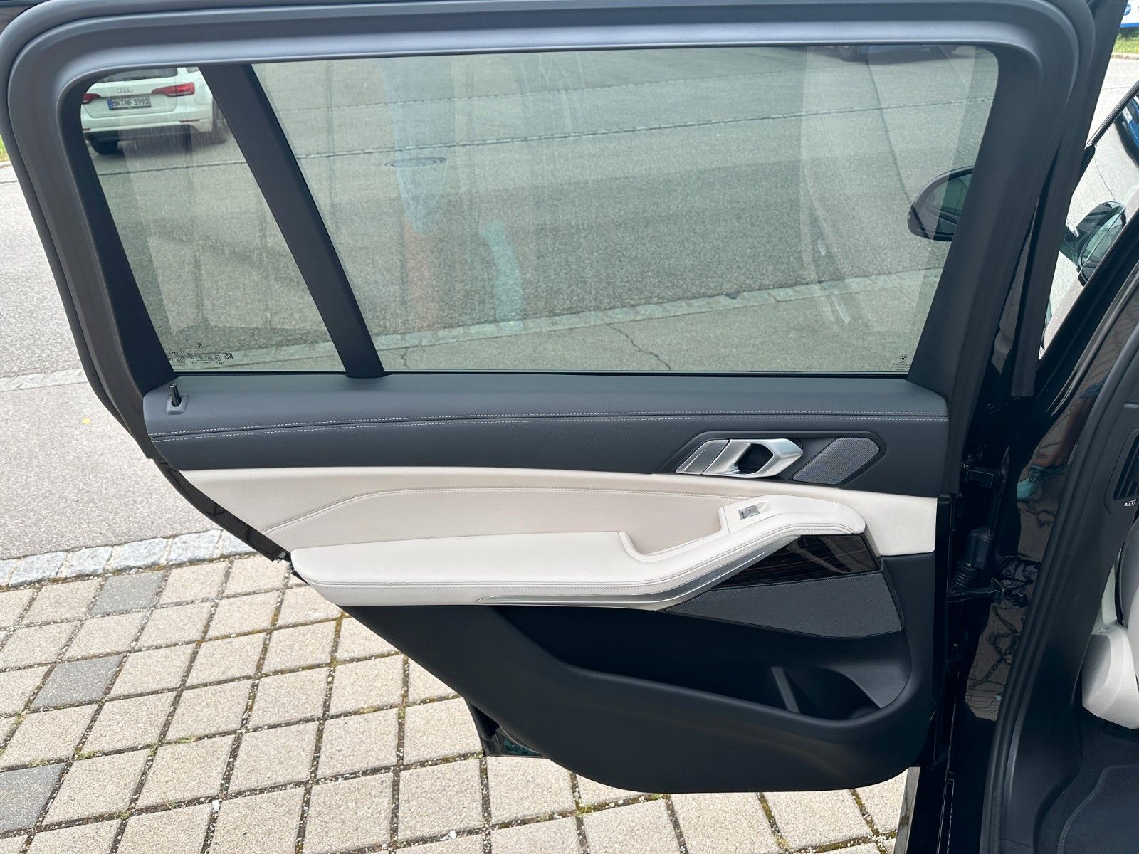 Fahrzeugabbildung BMW X7 xDrive 40d MSport ACC,HUD,SKYL,HARMAN,LUFT...