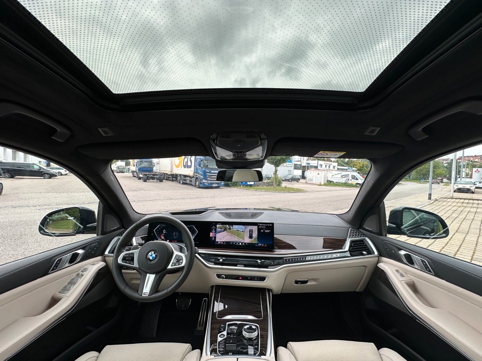 Fahrzeugabbildung BMW X7 xDrive 40d MSport ACC,HUD,SKYL,HARMAN,LUFT...