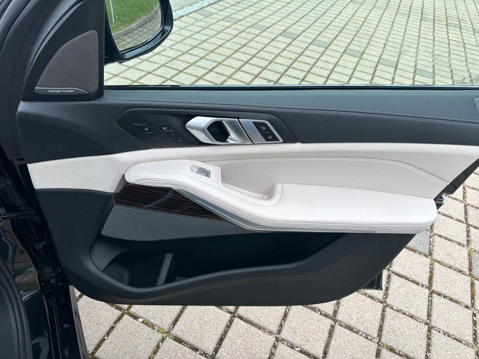 Fahrzeugabbildung BMW X7 xDrive 40d MSport ACC,HUD,SKYL,HARMAN,LUFT...