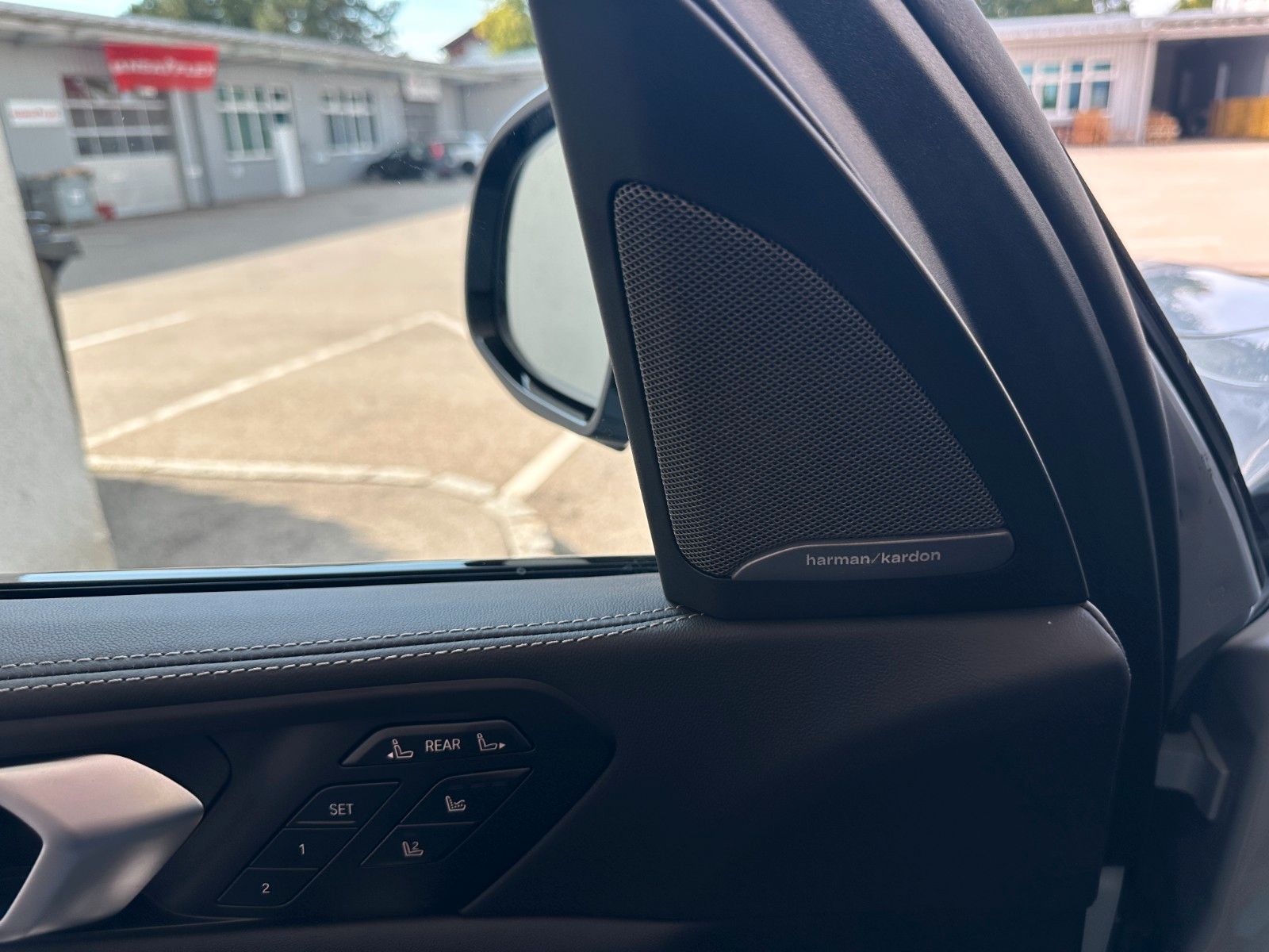 Fahrzeugabbildung BMW X7 xDr 40d M Sport AHK,HUD,SKYL,HARM,LUFT,INTLEN