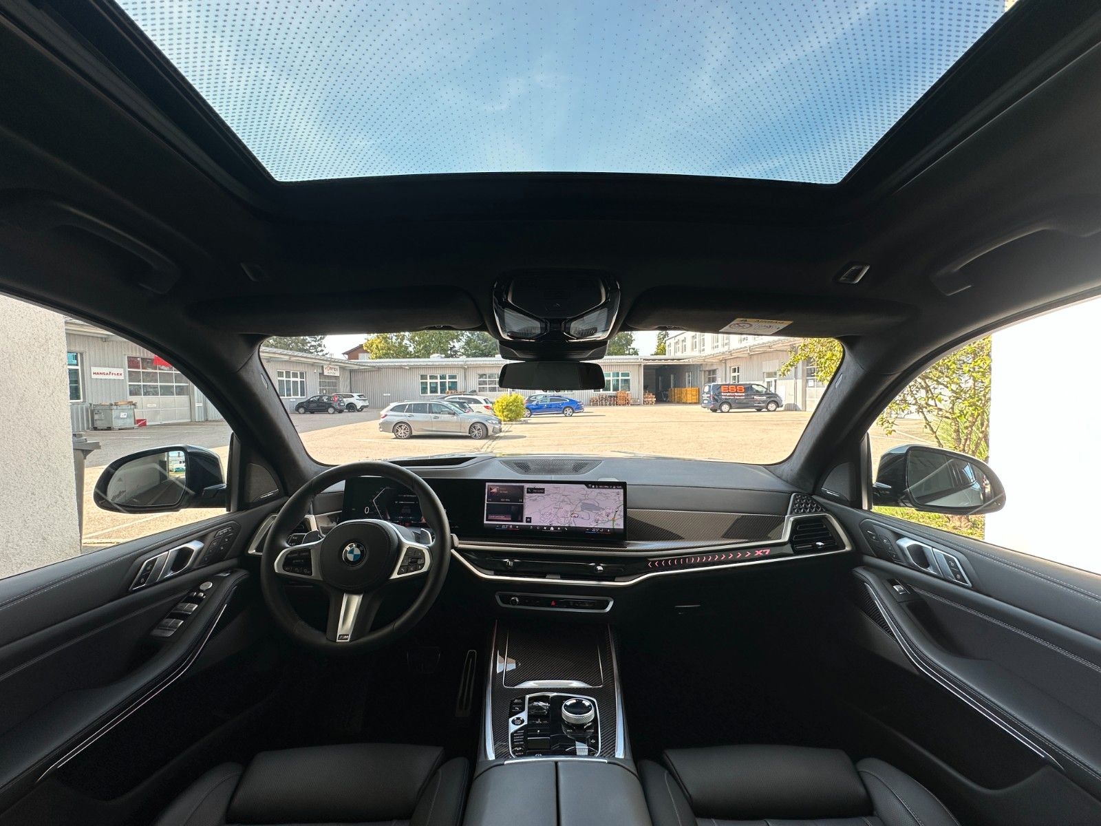 Fahrzeugabbildung BMW X7 xDr 40d M Sport AHK,HUD,SKYL,HARM,LUFT,INTLEN