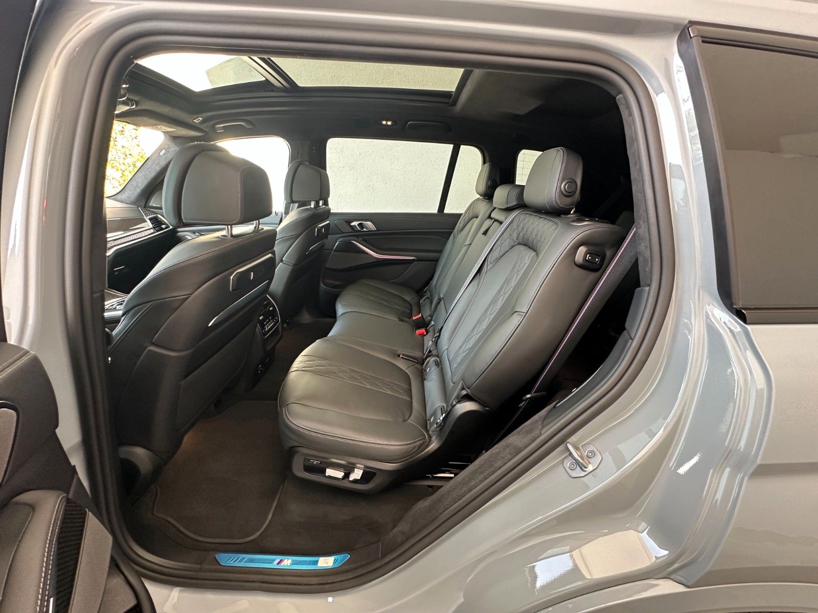 Fahrzeugabbildung BMW X7 xDr 40d M Sport AHK,HUD,SKYL,HARM,LUFT,INTLEN