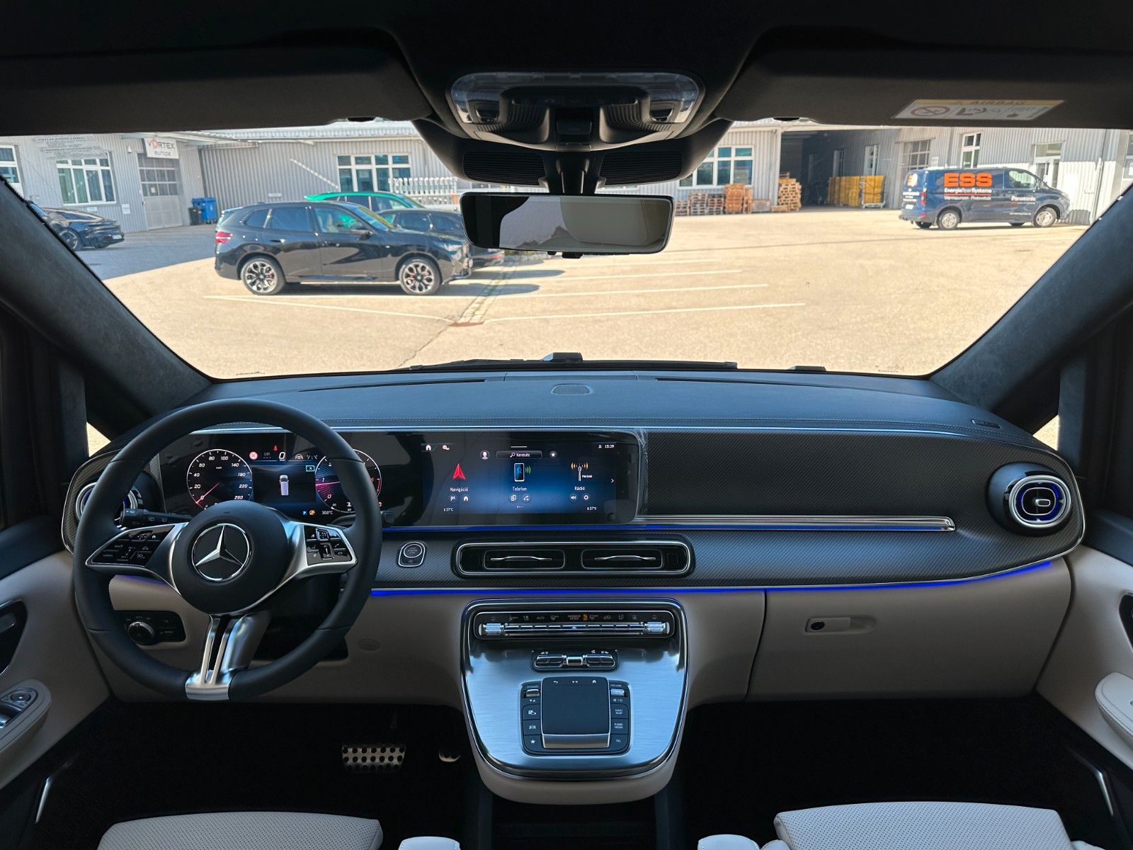 Fahrzeugabbildung Mercedes-Benz V300d 4MATIC EXCLUSIVE lang DISTR,PANO,BURM,LUFT