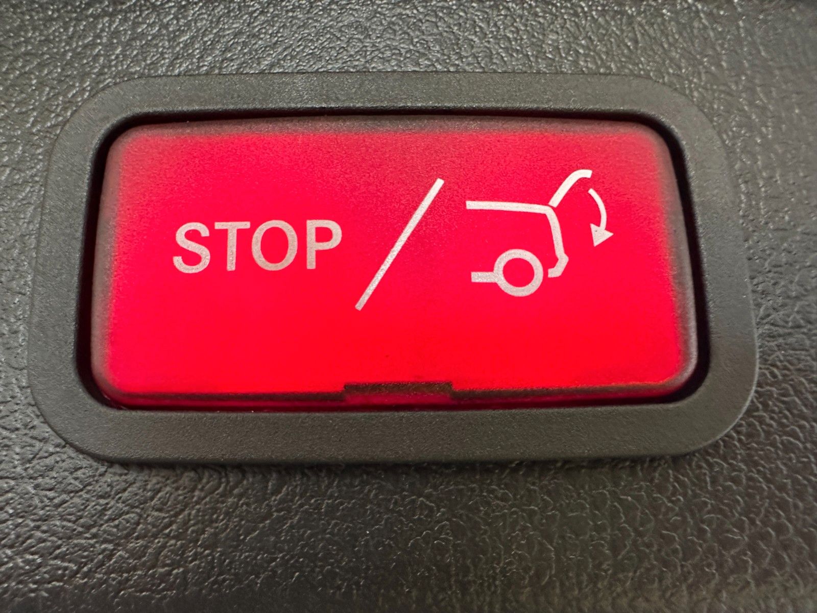 Fahrzeugabbildung Mercedes-Benz V300d 4MATIC EXCLUSIVE lang DISTR,PANO,BURM,LUFT