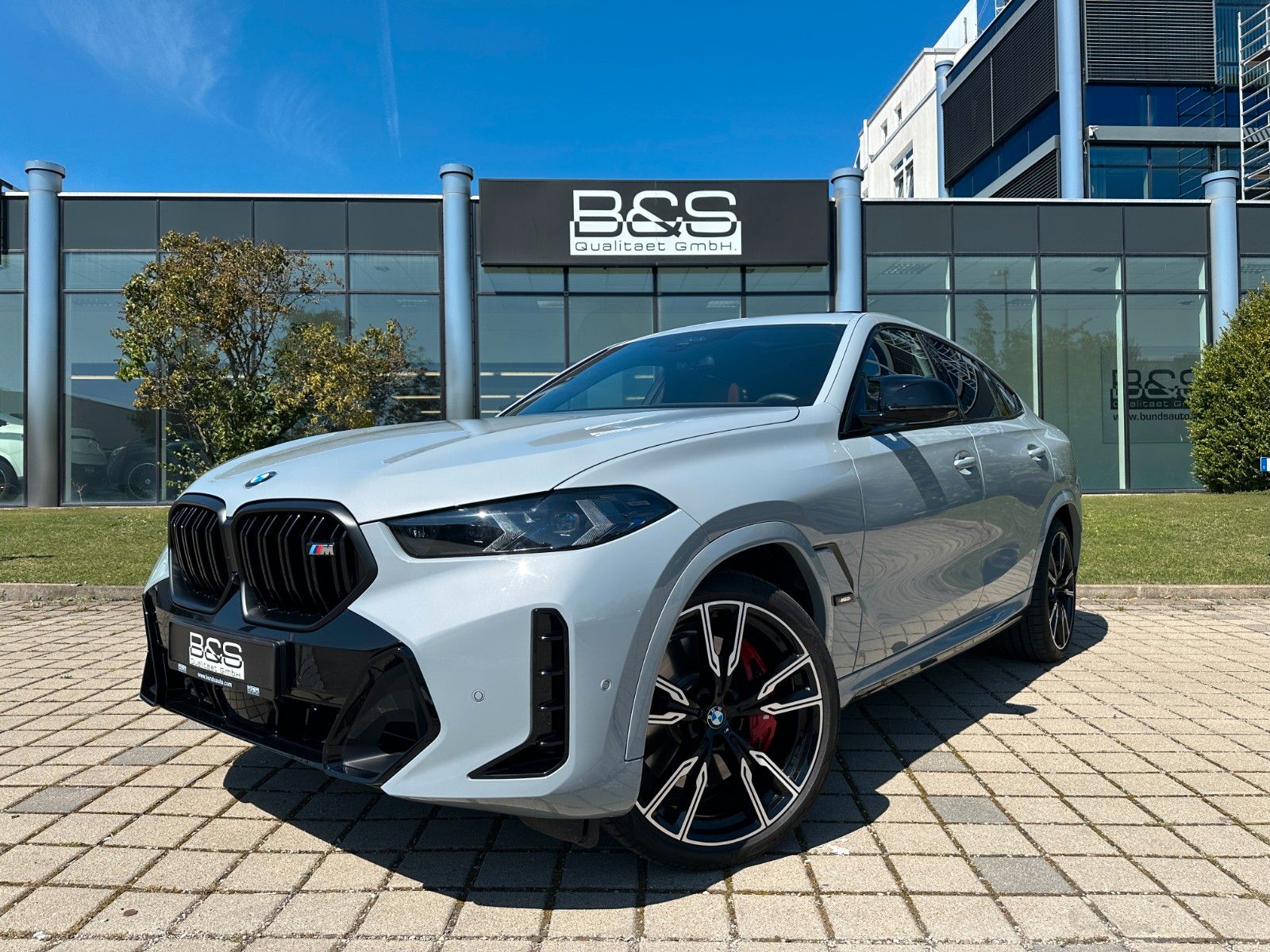 BMW X6 M60i xDrive ACC,HUD,HARMAN,SKYL,AHK,360,