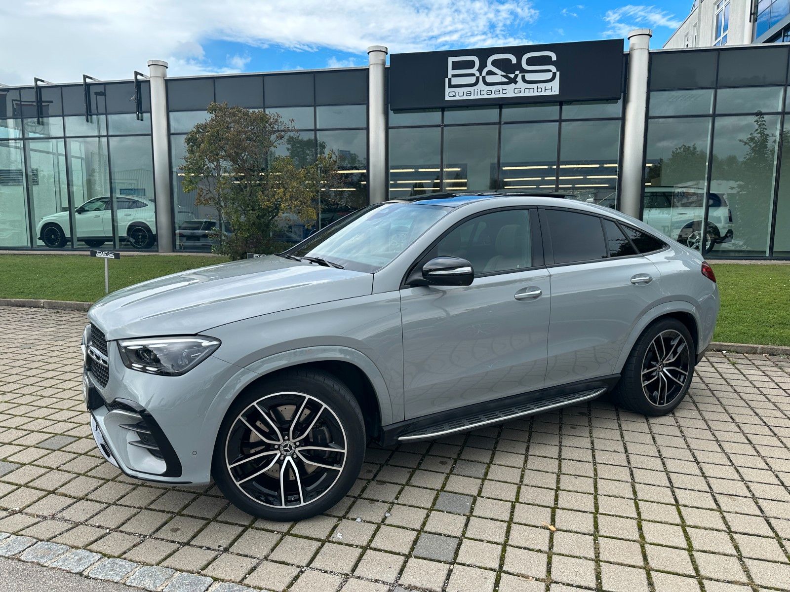 Fahrzeugabbildung Mercedes-Benz GLE 450d 4Matic Coupe AMG DISTR,HUD,PANO,LUFT,..