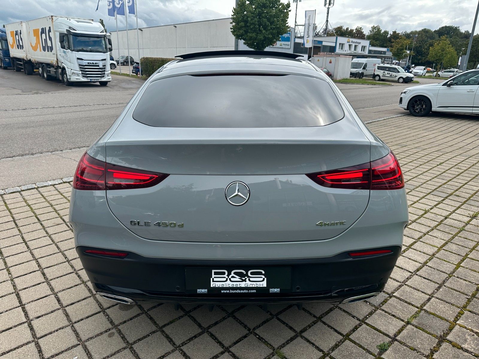 Fahrzeugabbildung Mercedes-Benz GLE 450d 4Matic Coupe AMG DISTR,HUD,PANO,LUFT,..