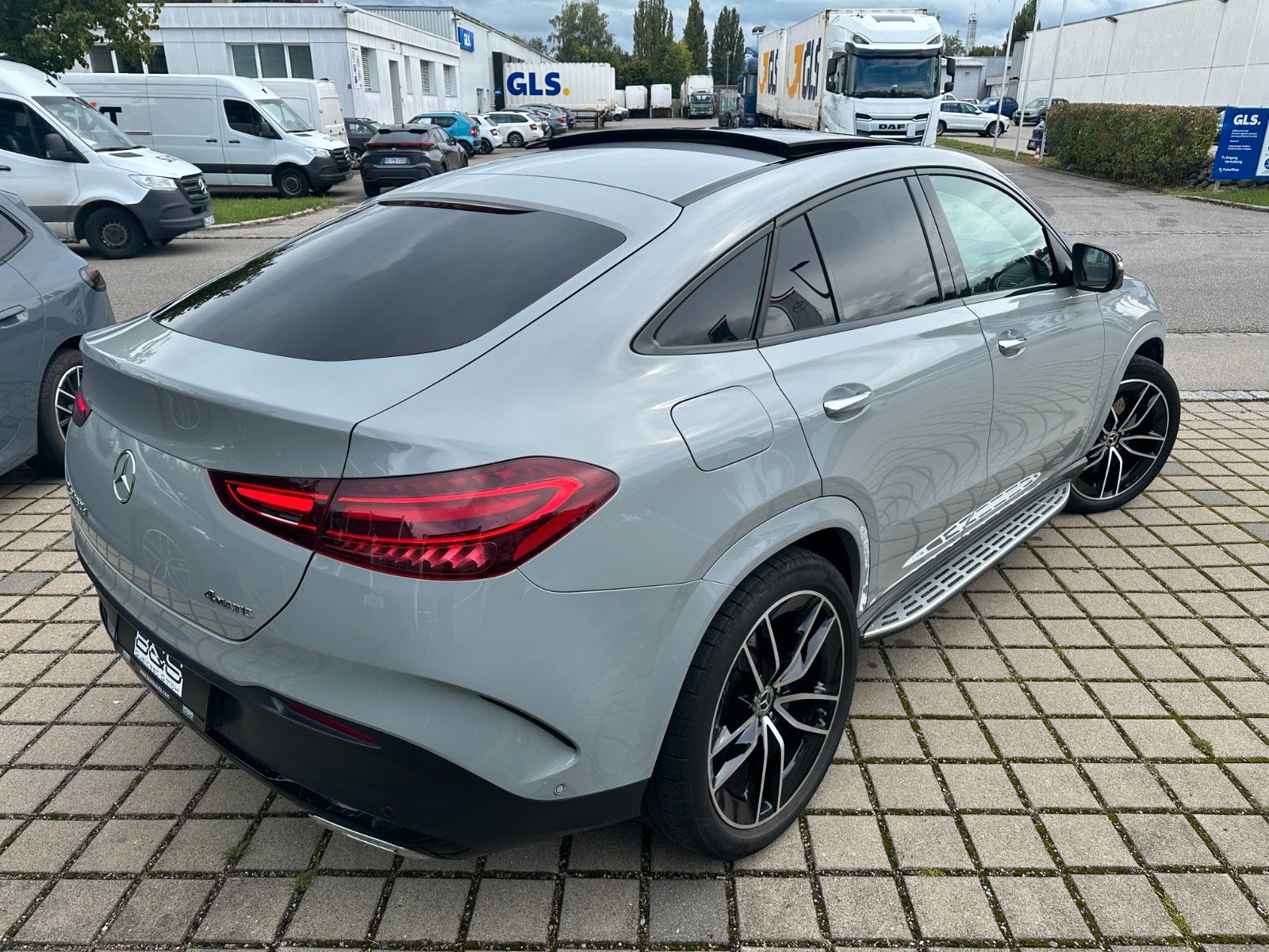 Fahrzeugabbildung Mercedes-Benz GLE 450d 4Matic Coupe AMG DISTR,HUD,PANO,LUFT,..