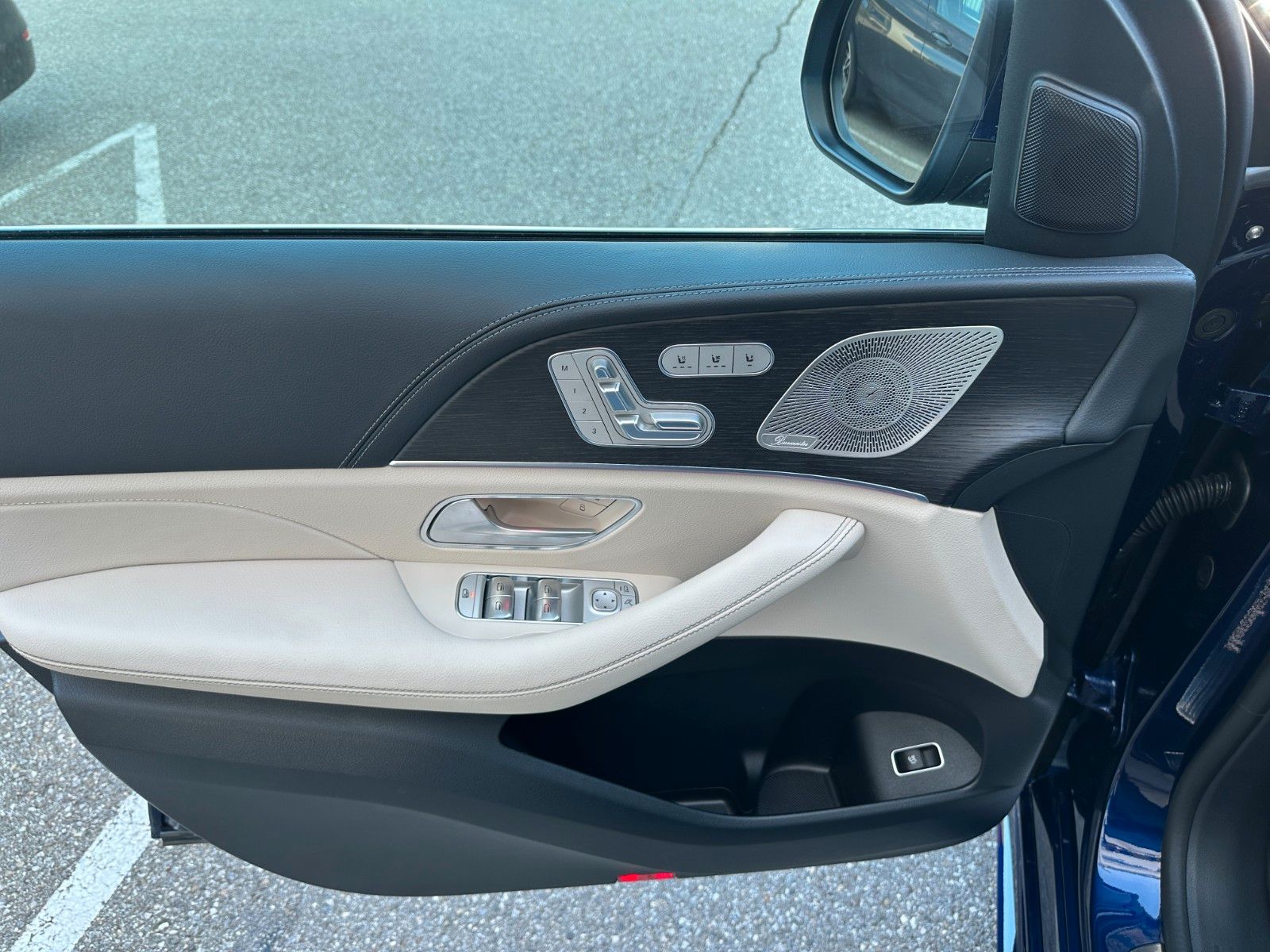 Fahrzeugabbildung Mercedes-Benz GLE 450d 4Matic AMG DISTR,HUD,PANO,LUFT,BURM,AHK